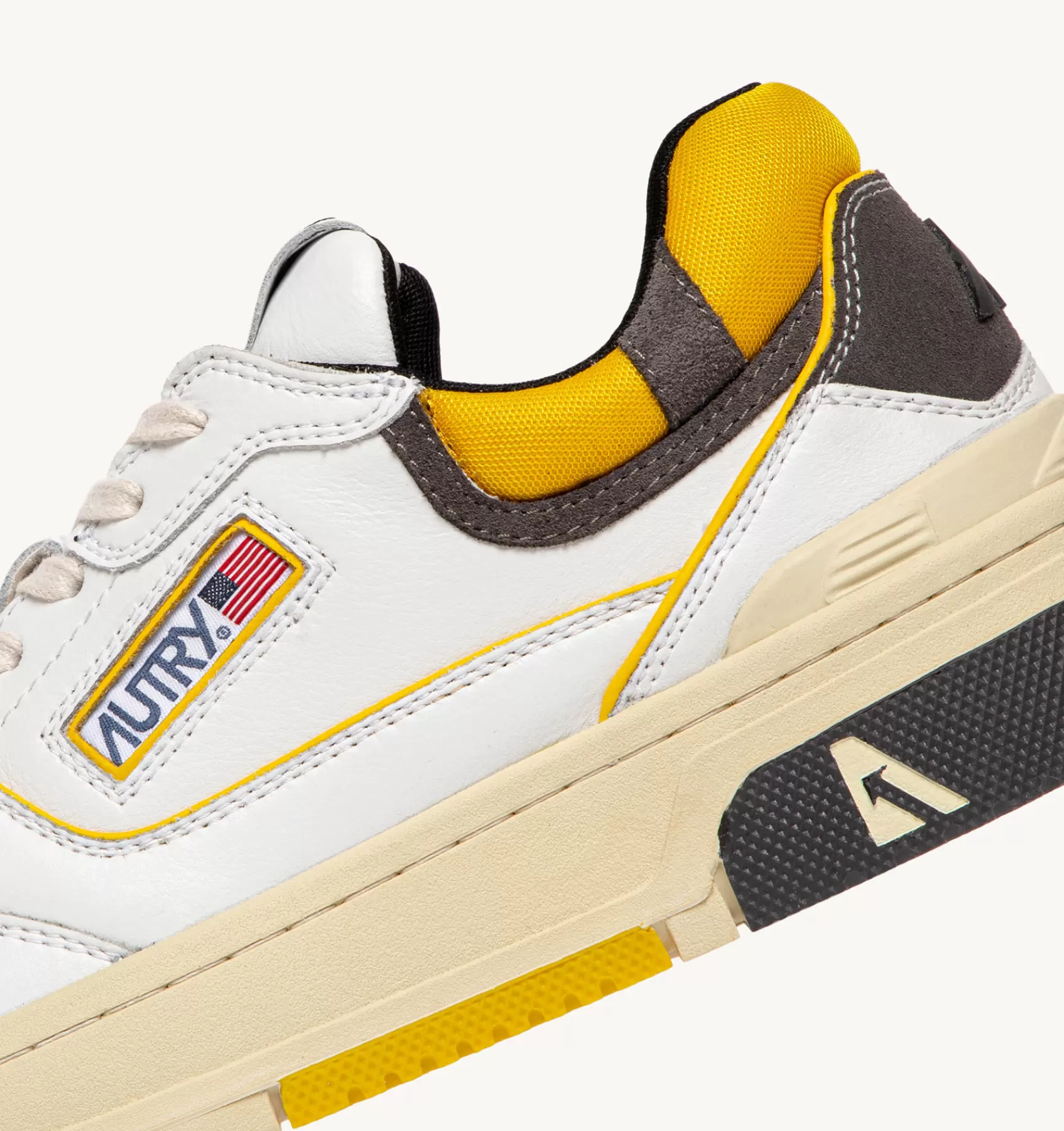 Männer AUTRY Sneakers Clc Aus Leder In Weiss Und Wildleder In Grau