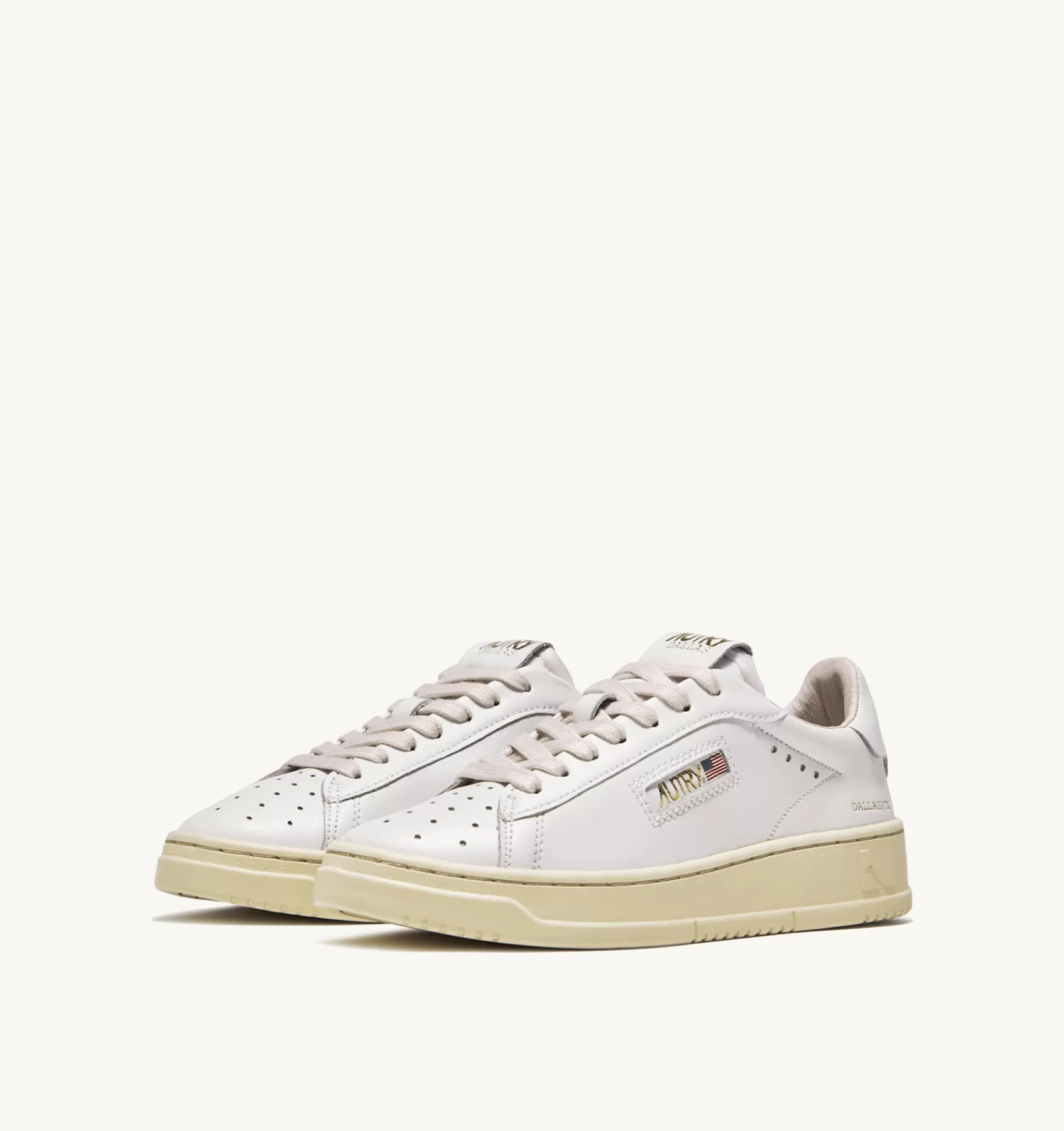 Frauen AUTRY Sneakers Dallas Low Aus Leder Und Foil-Print In Weiss Und Platin