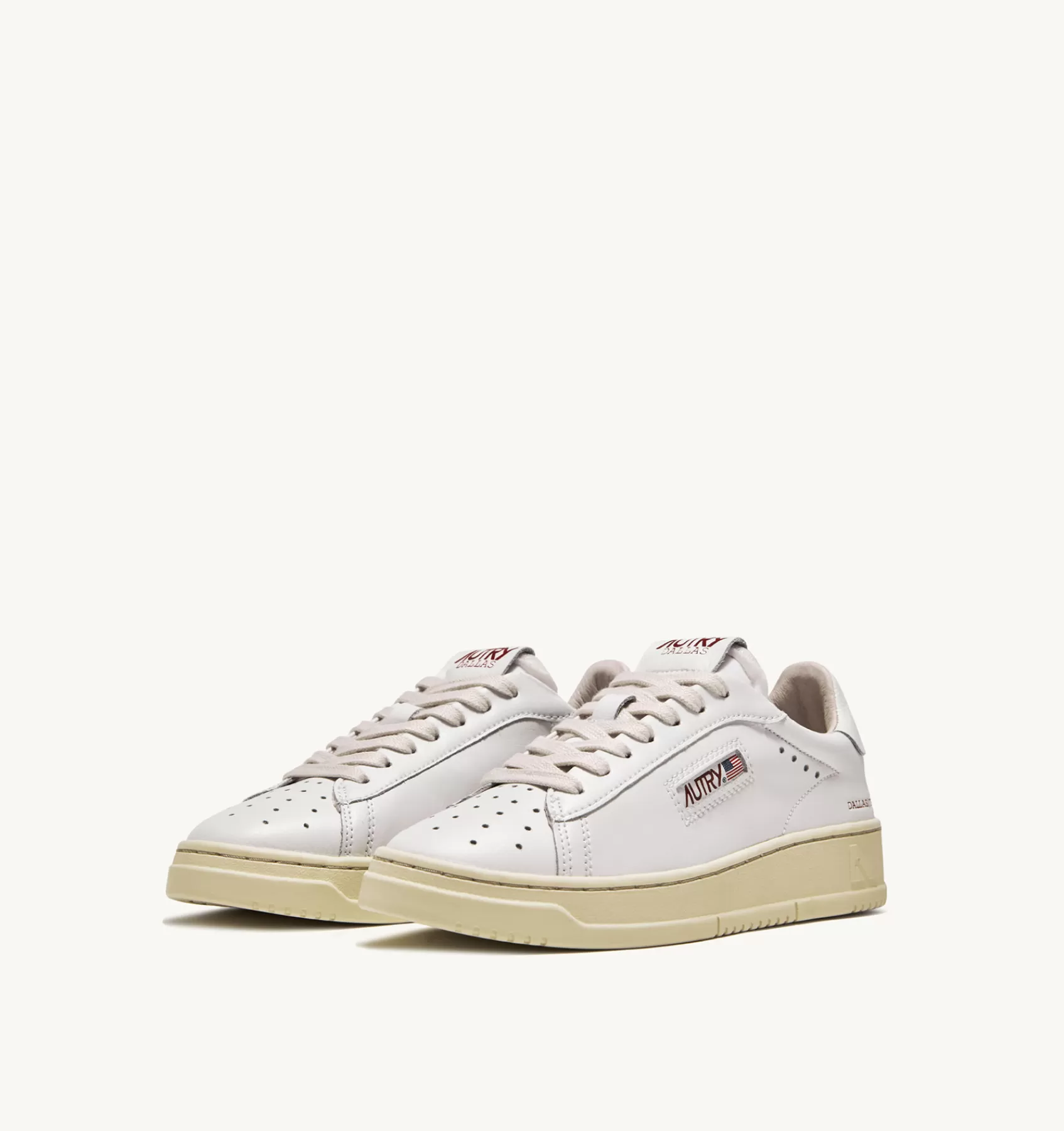 Frauen AUTRY Sneakers Dallas Low Aus Leder Und Foil-Print In Weiss Und Rot