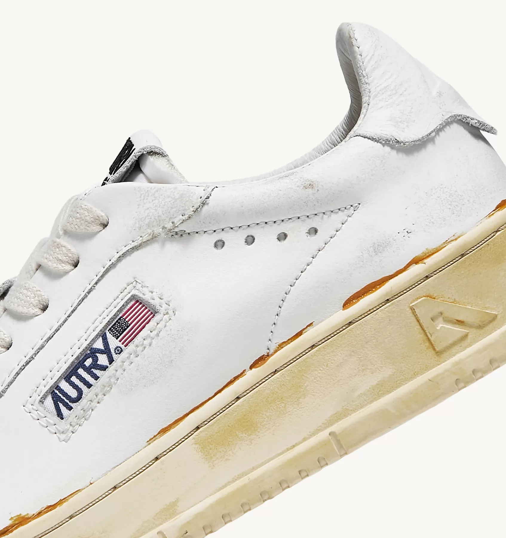 Frauen AUTRY Sneakers Dallas Super Vintage Low Aus Weissem Leder