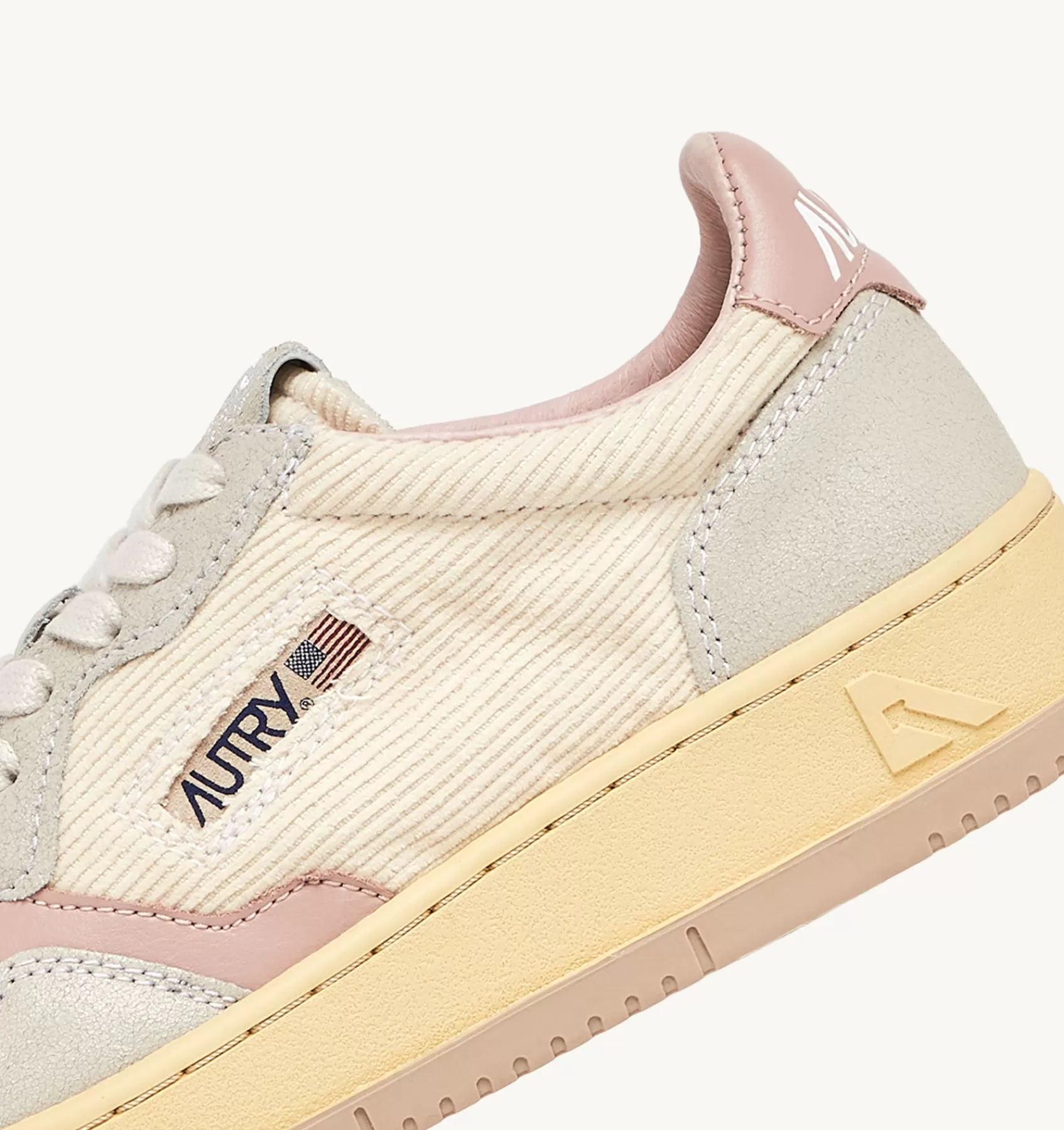 Frauen AUTRY Sneakers Medalist Low Aus Kord In Elfenbeinfarbe Und Leder In Grau Und Rosa
