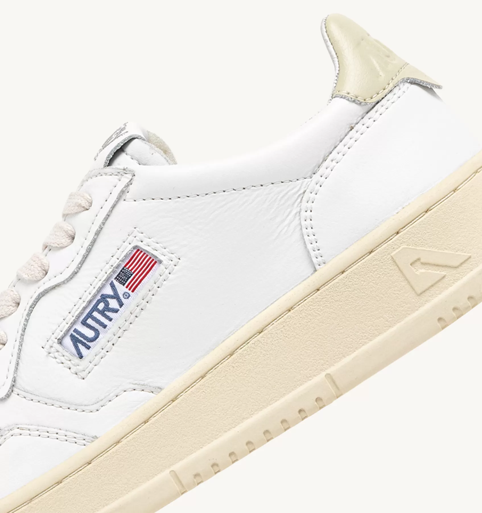 Frauen AUTRY Sneakers Medalist Low Aus Leder In Weiss Und Beige
