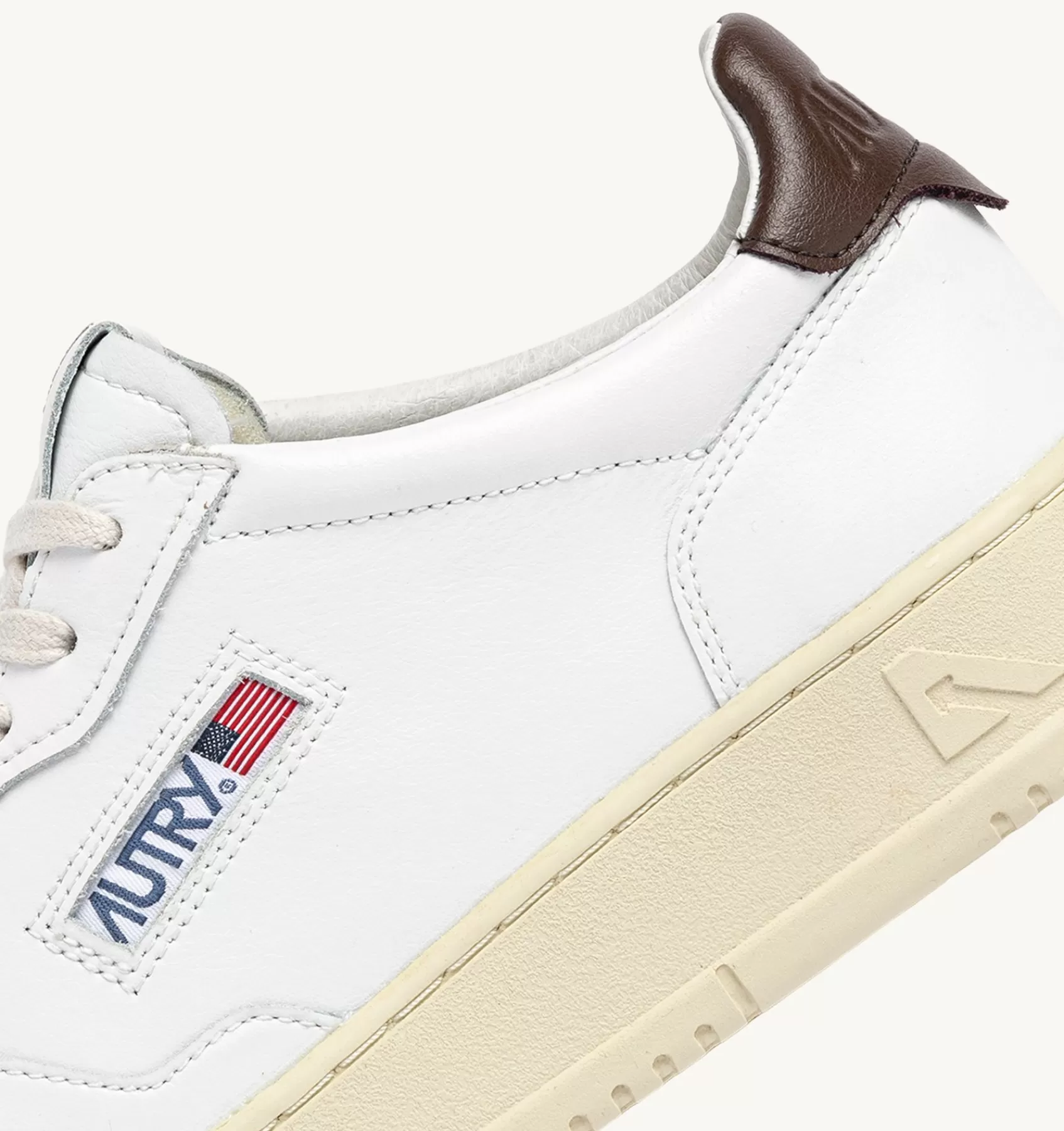 Männer AUTRY Sneakers Medalist Low Aus Leder In Weiss Und Braun