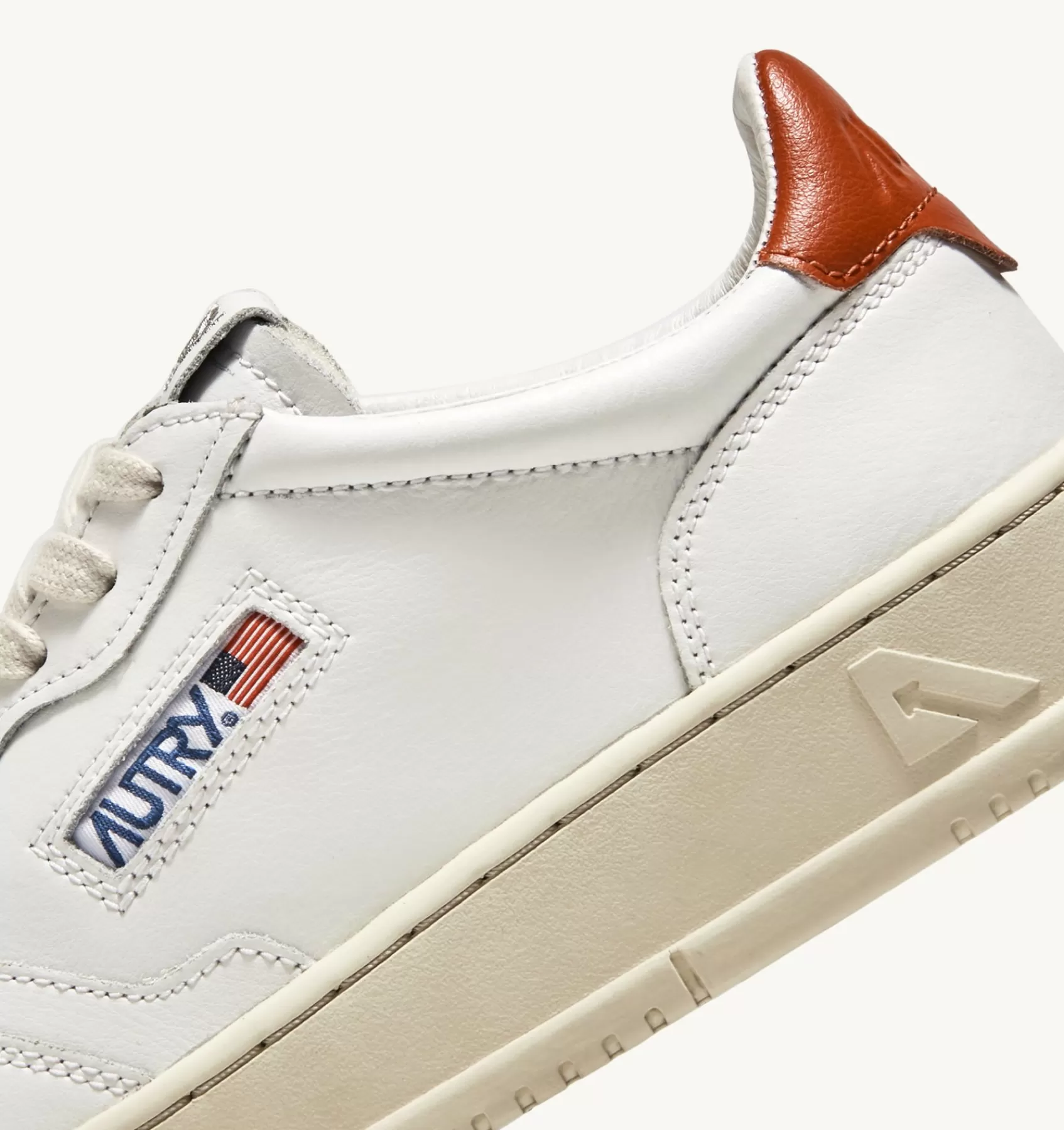 Männer AUTRY Sneakers Medalist Low Aus Leder In Weiss Und Rust