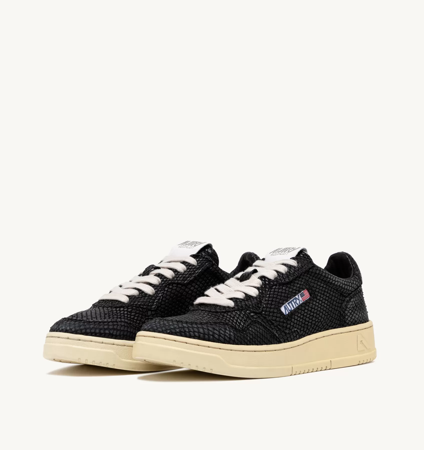 Frauen AUTRY Sneakers Medalist Low Aus Leder Mit Schlangenoptik In Silber