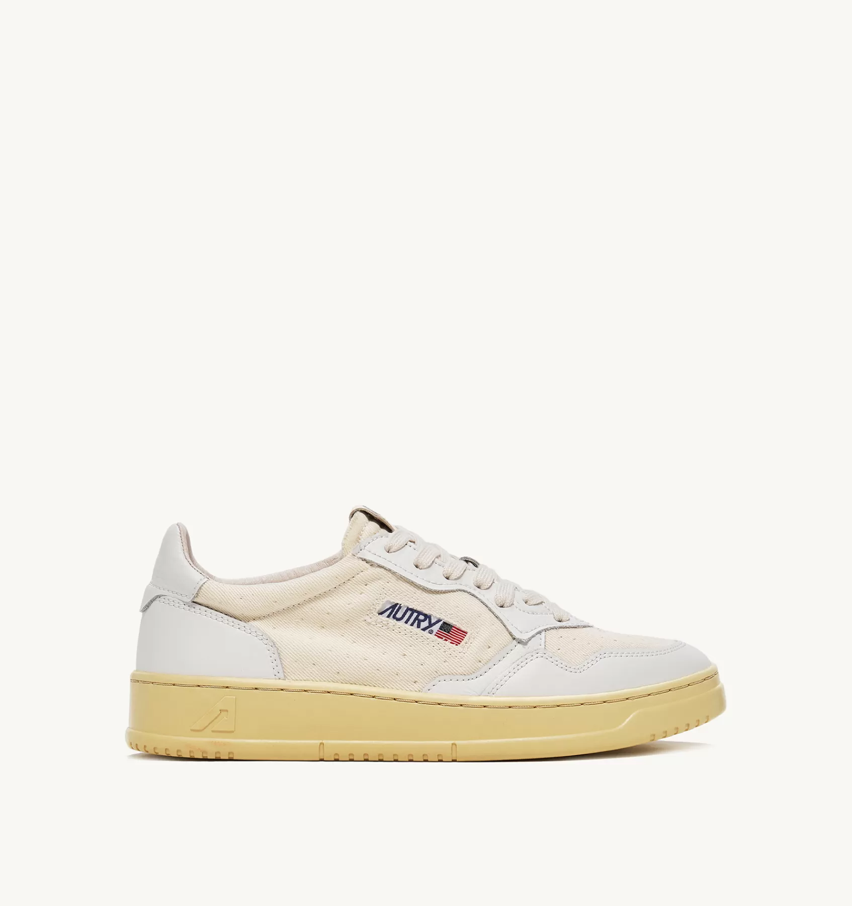 Frauen AUTRY Sneakers Medalist Low Aus Leder Und Canvas In Weiss