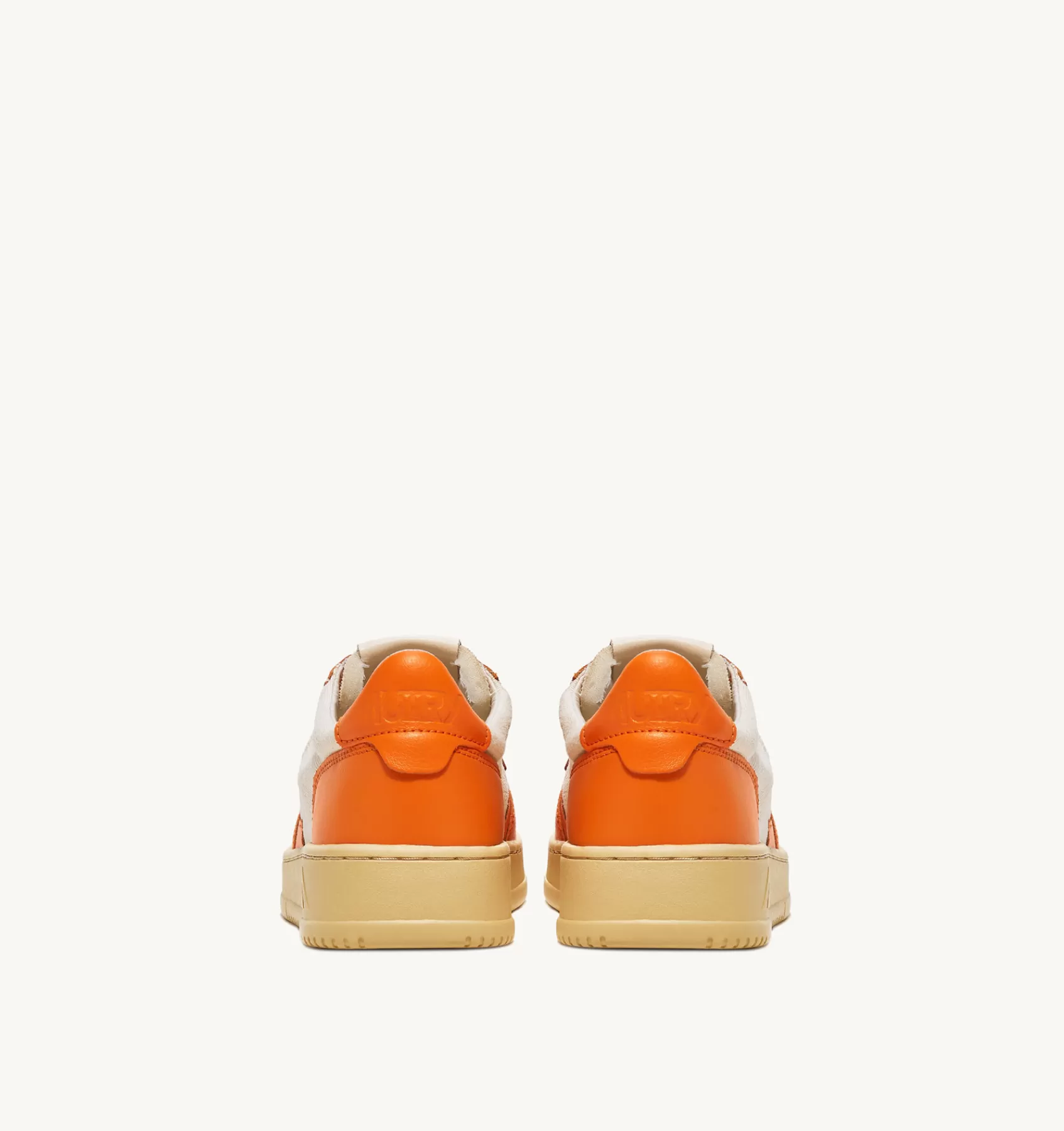 Frauen AUTRY Sneakers Medalist Low Aus Leder Und Canvas In Weiss Und Orange