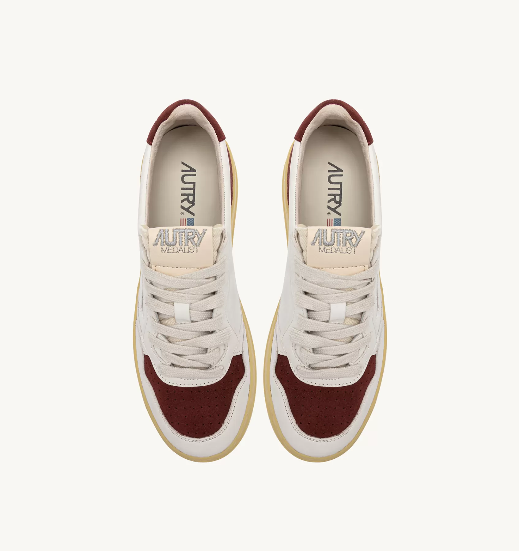 Frauen AUTRY Sneakers Medalist Low Aus Leder Und Wildleder In Weiss Und Bordeaux