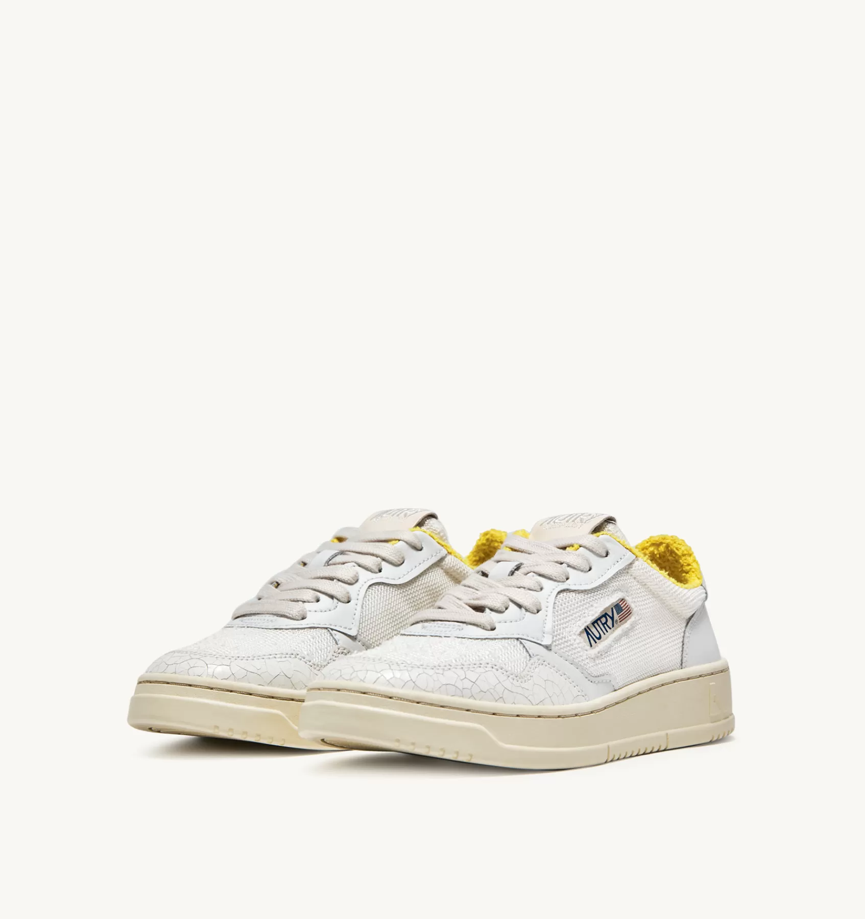 Frauen AUTRY Sneakers Medalist Low Aus Sponge In Gelb Und Dragon-Effekt