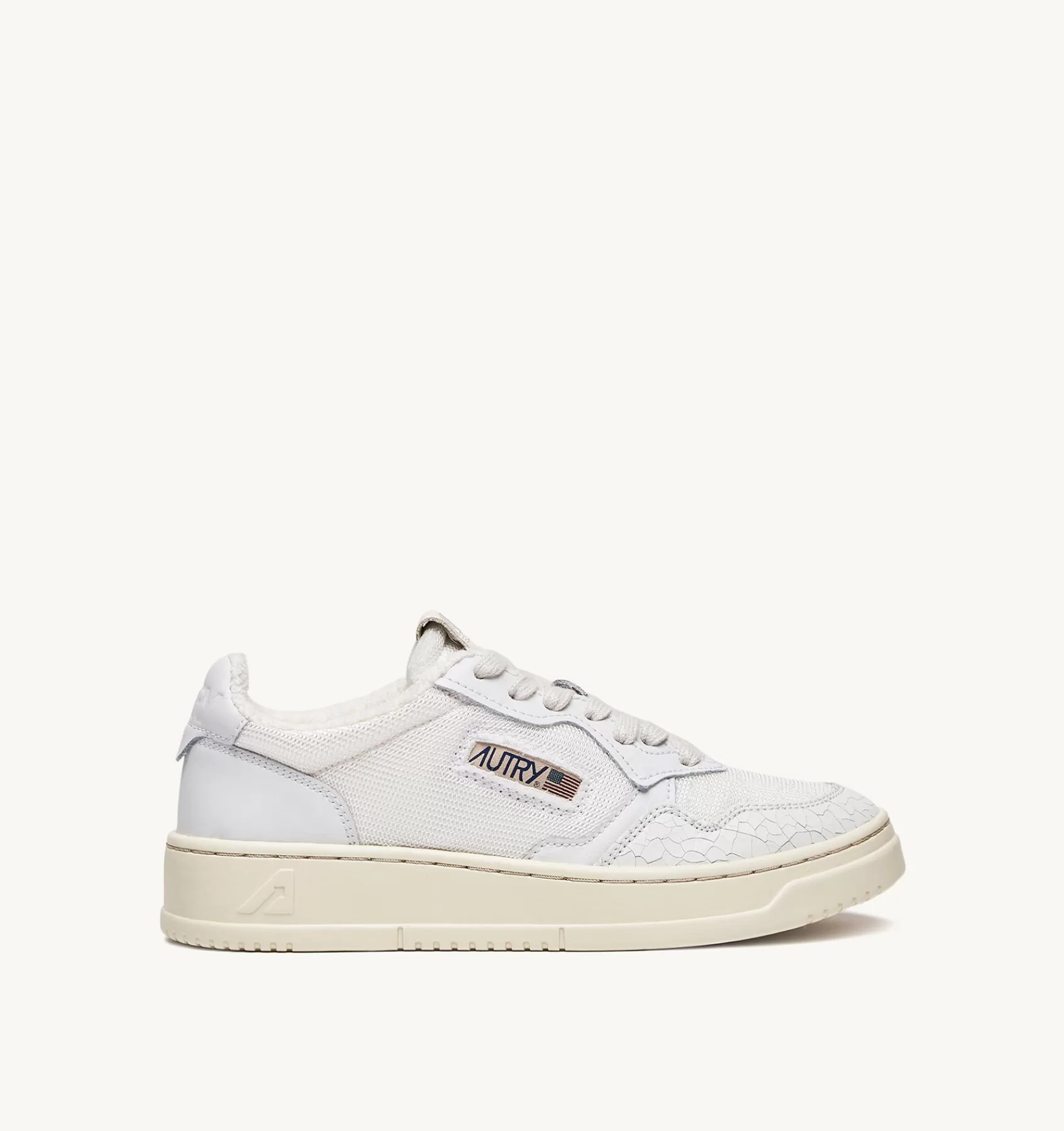 Männer AUTRY Sneakers Medalist Low Aus Sponge Und Dragon-Effekt In Elfenbeinfarbe