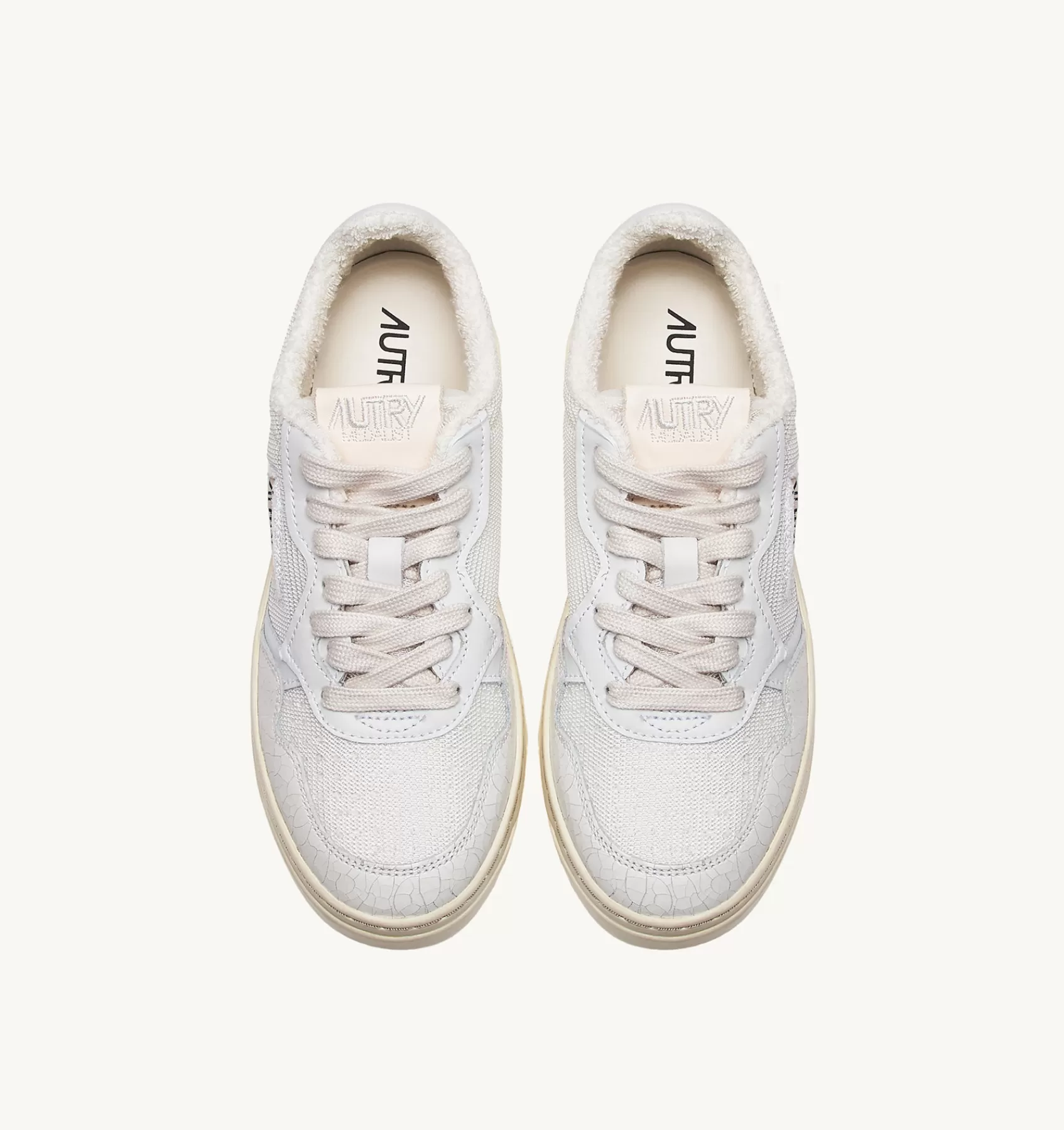 Frauen AUTRY Sneakers Medalist Low Aus Sponge Und Dragon-Effekt In Elfenbeinfarbe