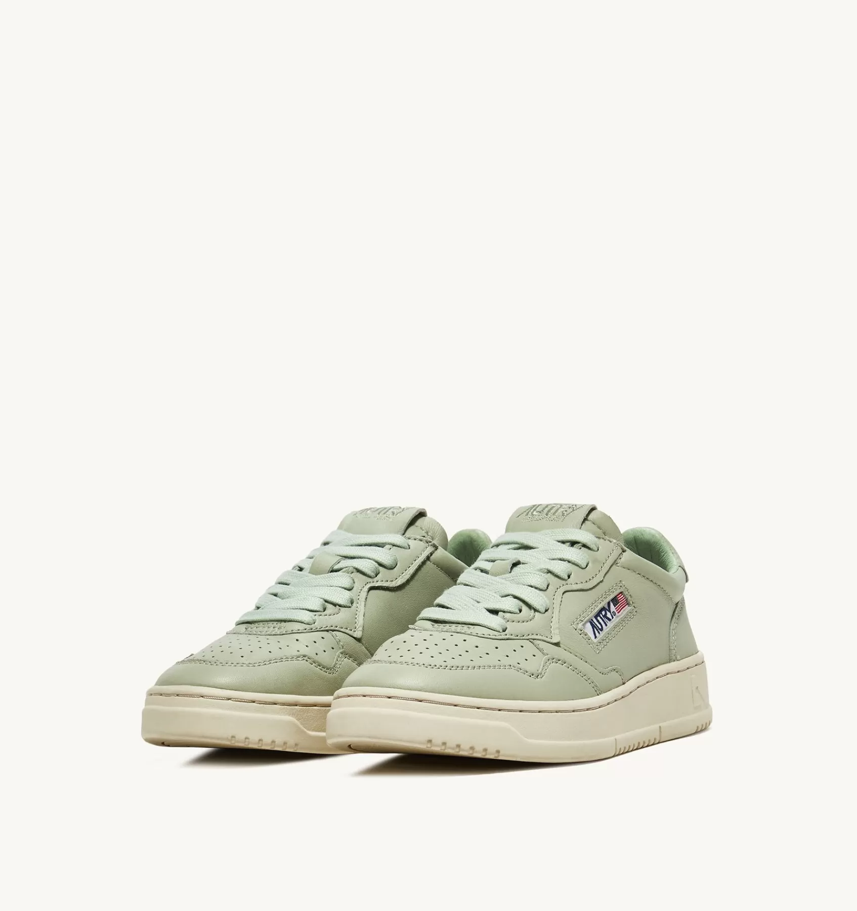 Frauen AUTRY Sneakers Medalist Low Aus Weichem Ziegenleder In Cel Green