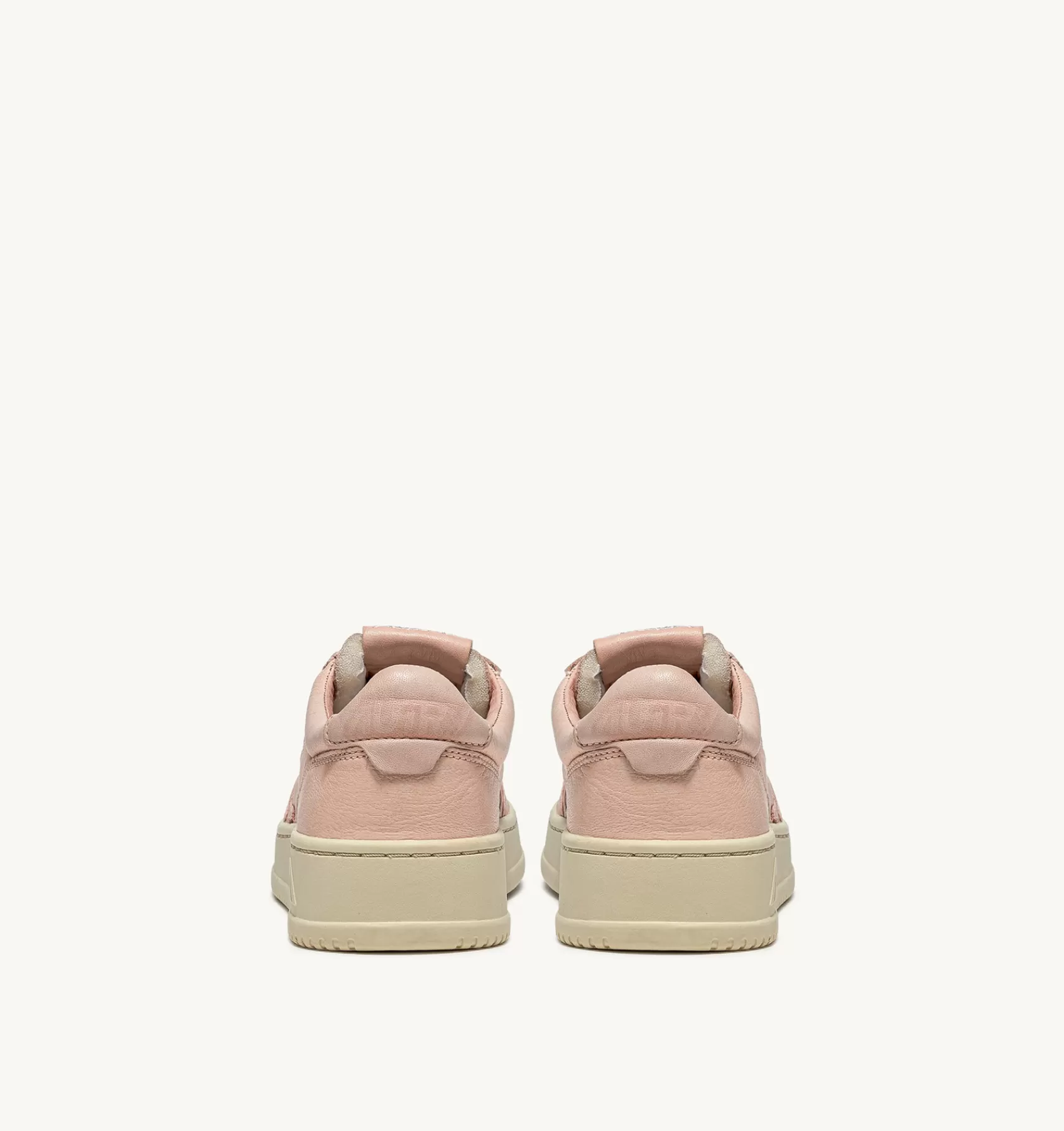 Frauen AUTRY Sneakers Medalist Low Aus Weichem Ziegenleder In Pfirsichfarbe