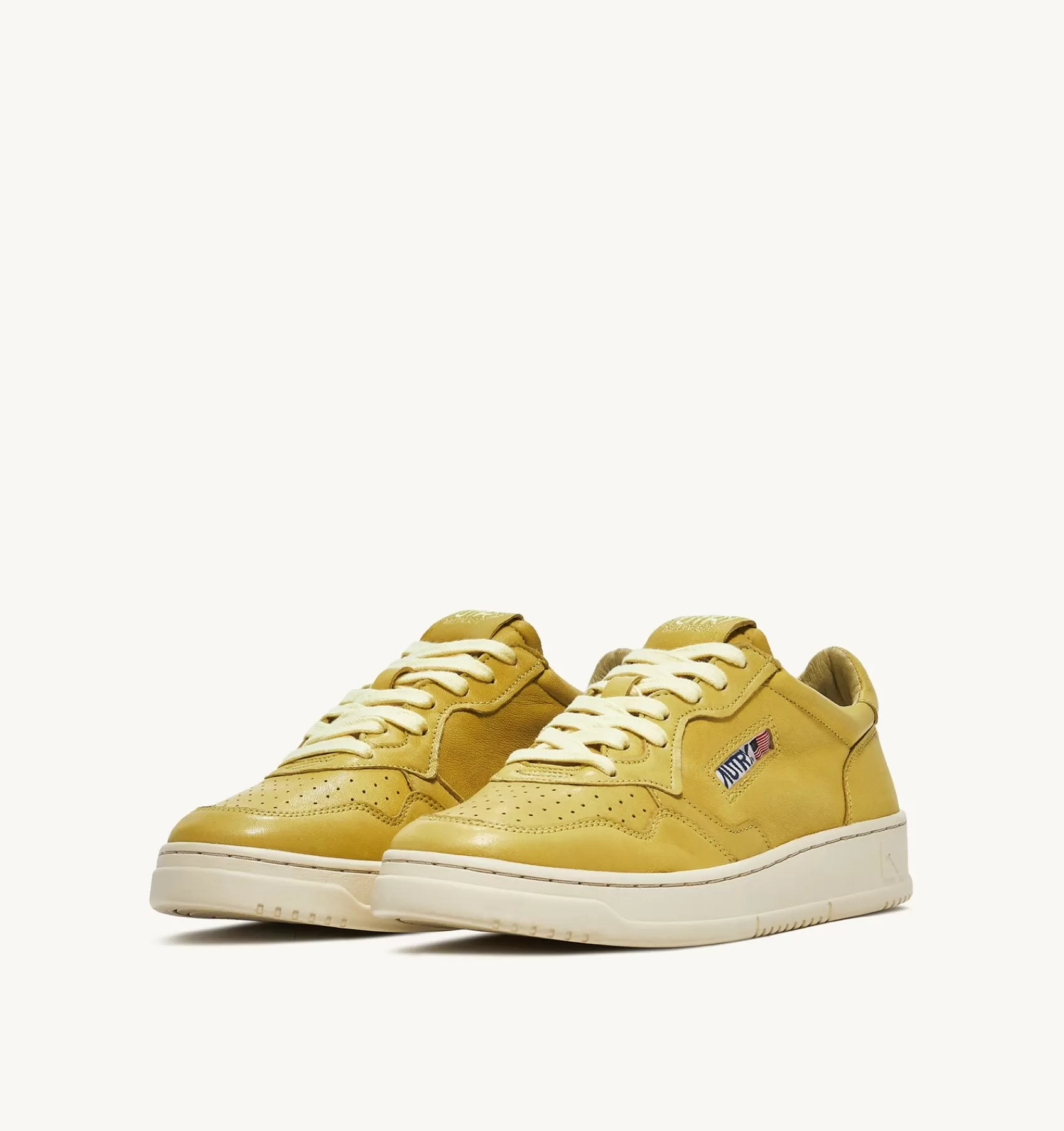 Frauen AUTRY Sneakers Medalist Low Aus Weichem Ziegenleder In Yellow Iris