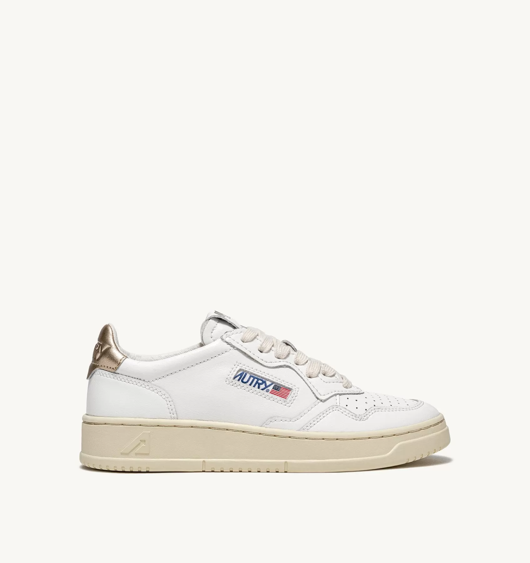 Frauen AUTRY Sneakers Medalist Low Aus Weissem Leder Mit Gold