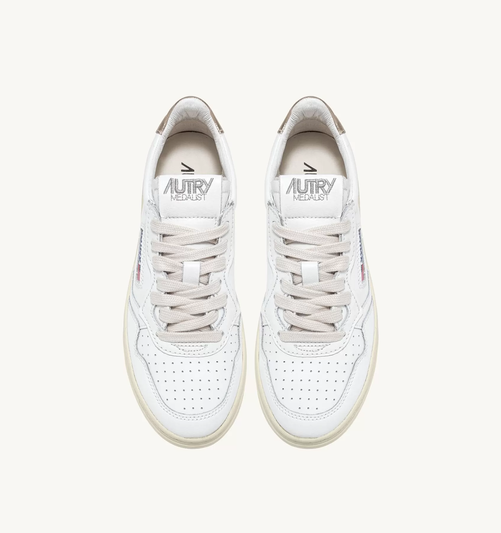 Frauen AUTRY Sneakers Medalist Low Aus Weissem Leder Mit Gold