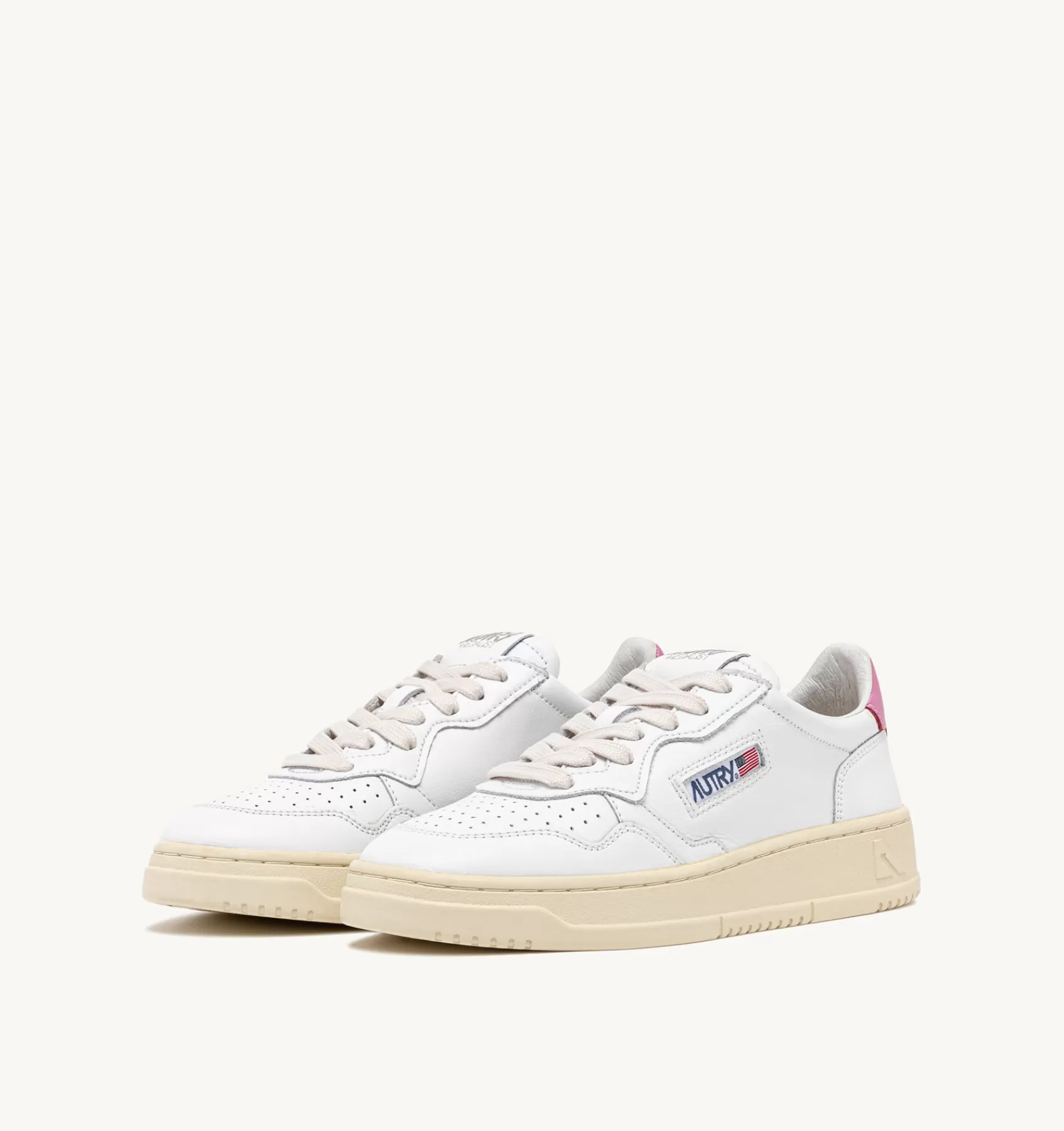 Frauen AUTRY Sneakers Medalist Low Aus Weissem Leder Mit Rosa