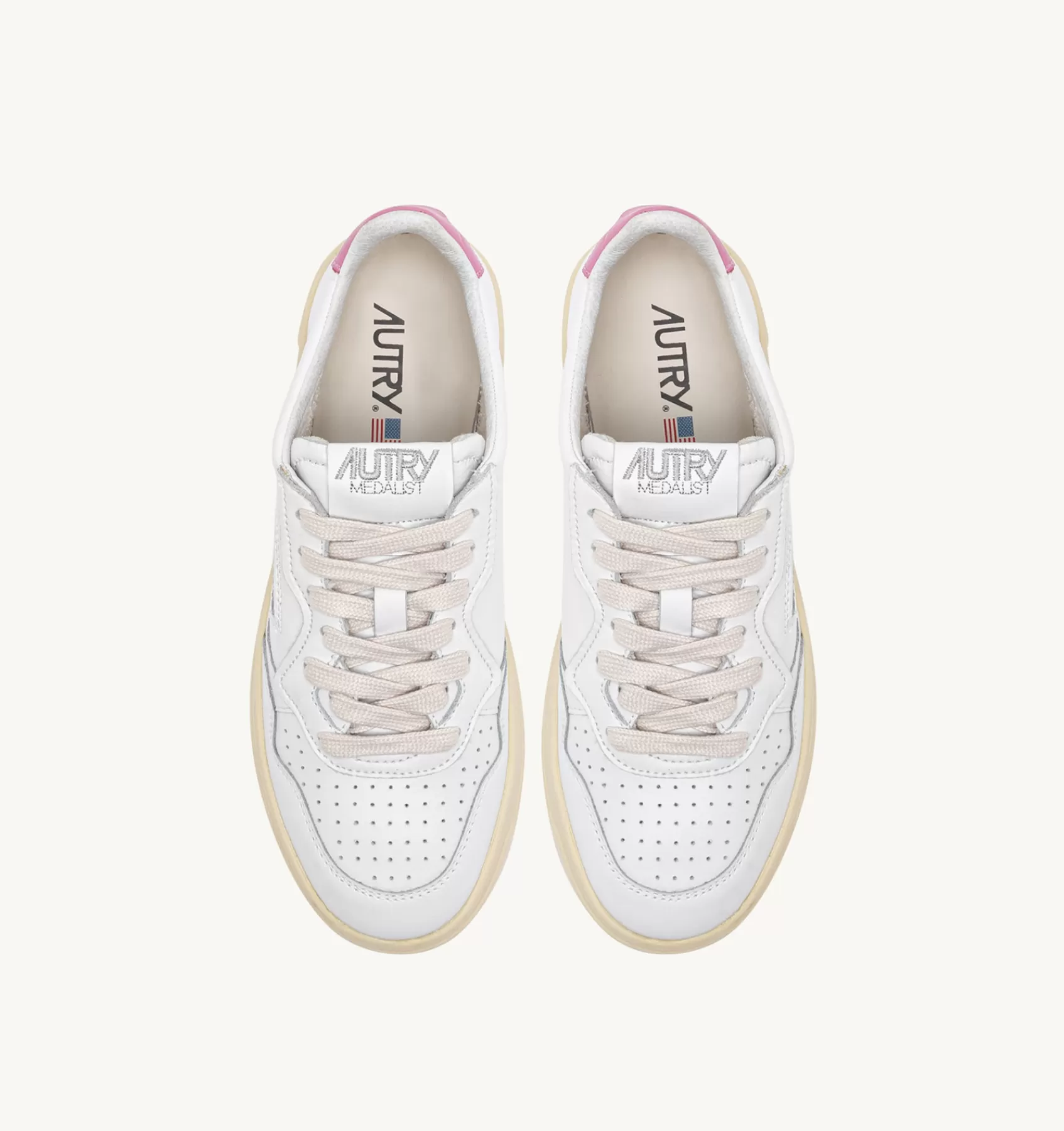Frauen AUTRY Sneakers Medalist Low Aus Weissem Leder Mit Rosa