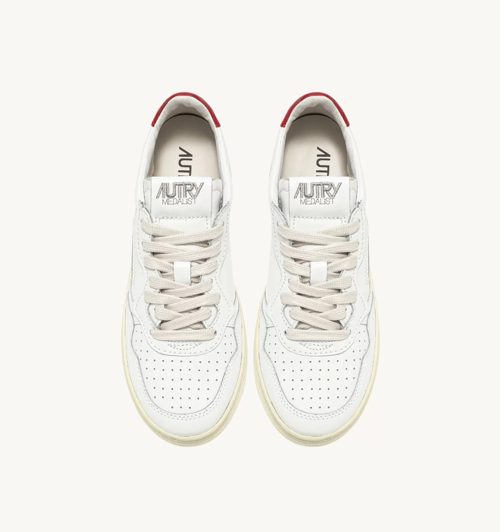 Frauen AUTRY Sneakers Medalist Low Aus Weissem Leder Mit Rot
