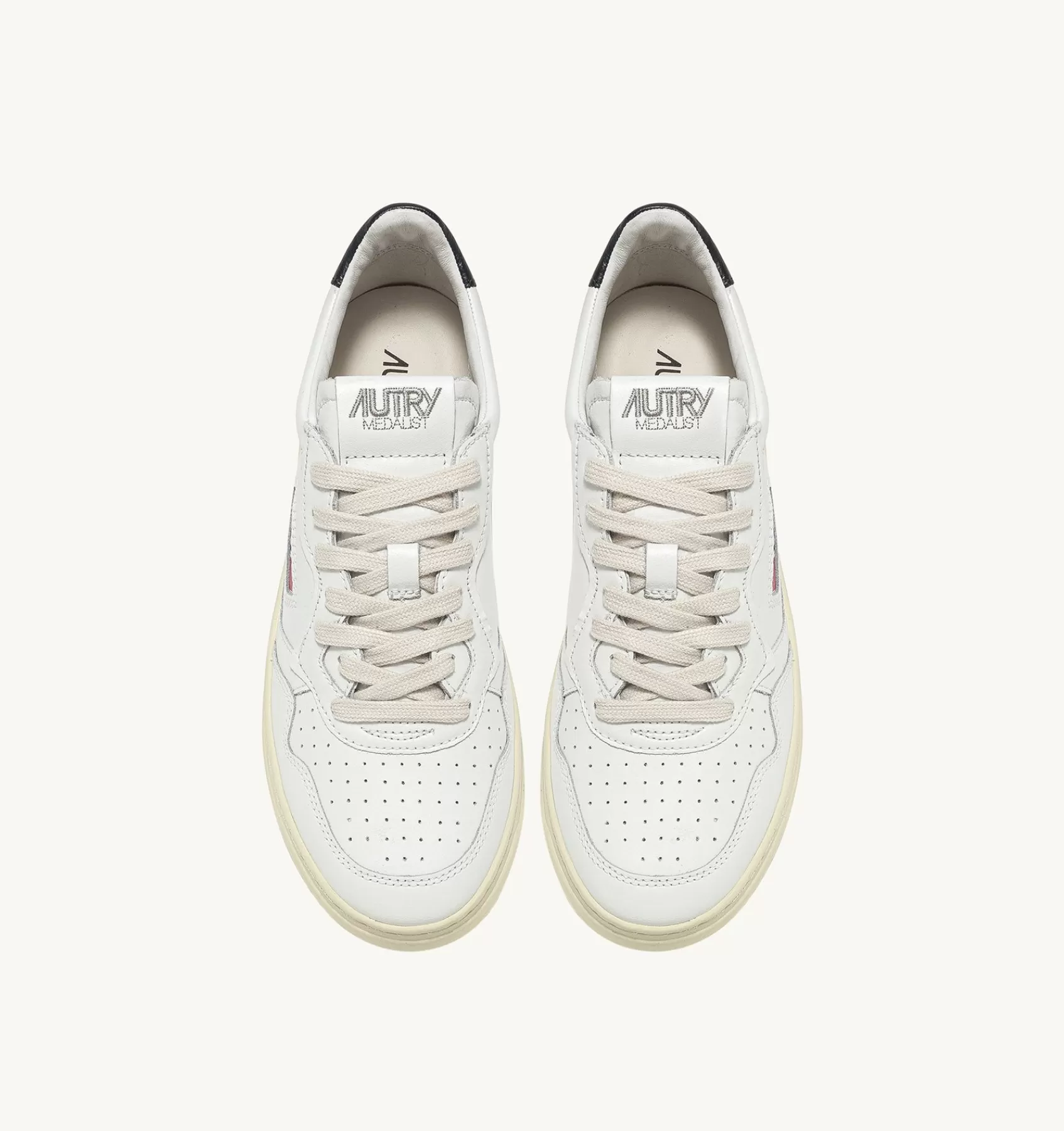 Männer AUTRY Sneakers Medalist Low Aus Weissem Leder Mit Schwarz