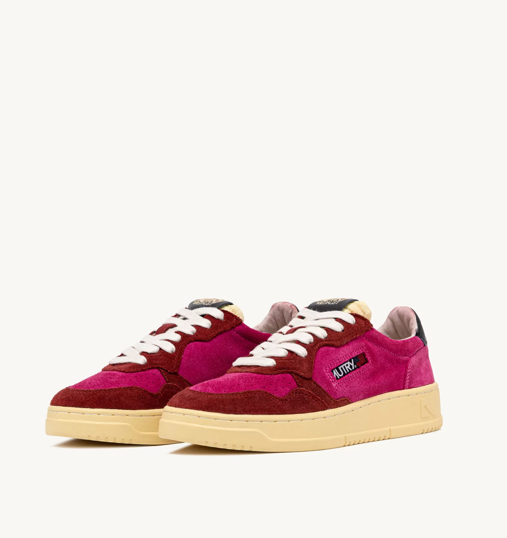 Frauen AUTRY Sneakers Medalist Low Aus Wildleder In Pink Und Bordeaux