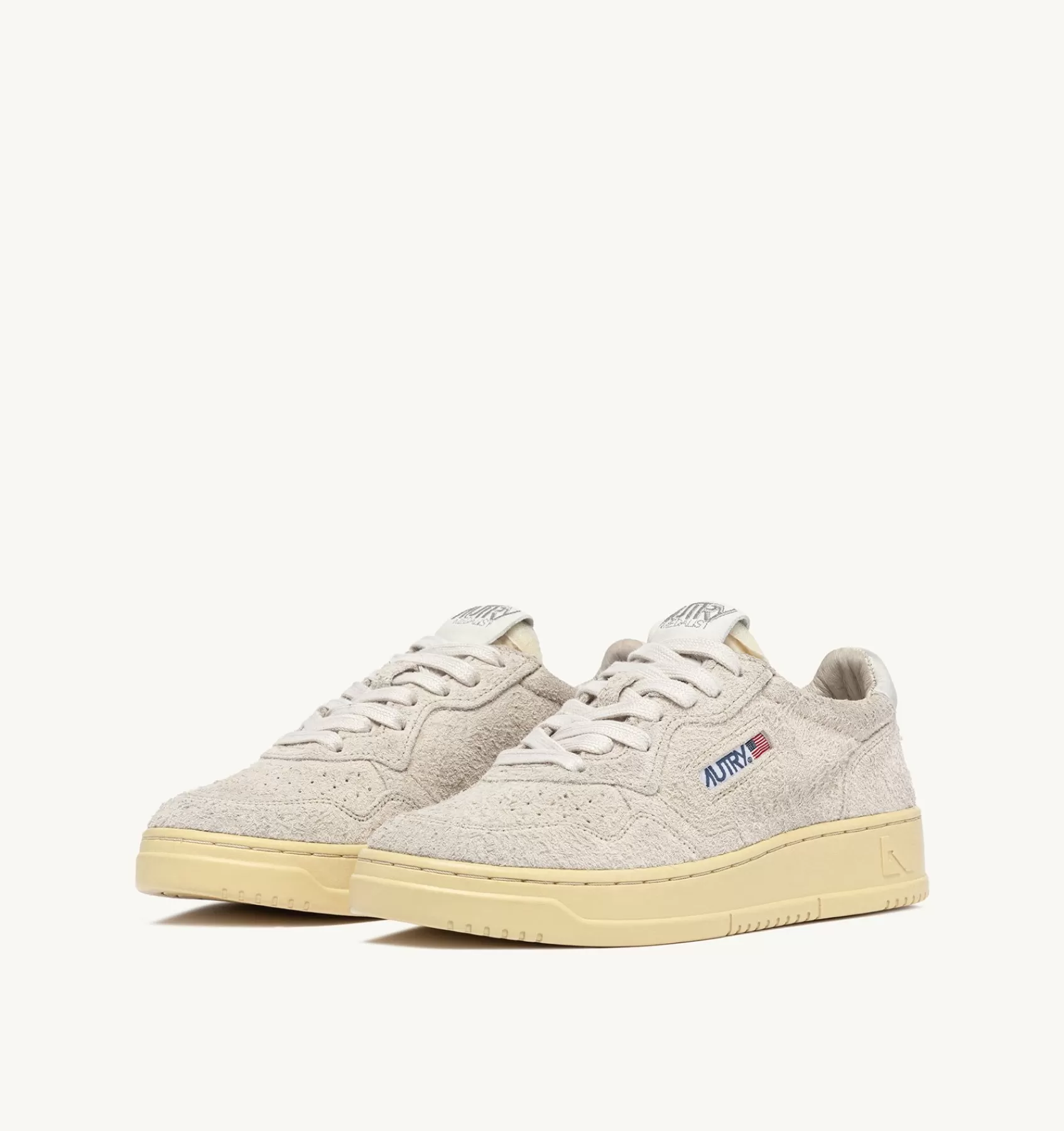 Frauen AUTRY Sneakers Medalist Low Aus Wildleder Mit "Hair"-Effekt In Sandfarbe