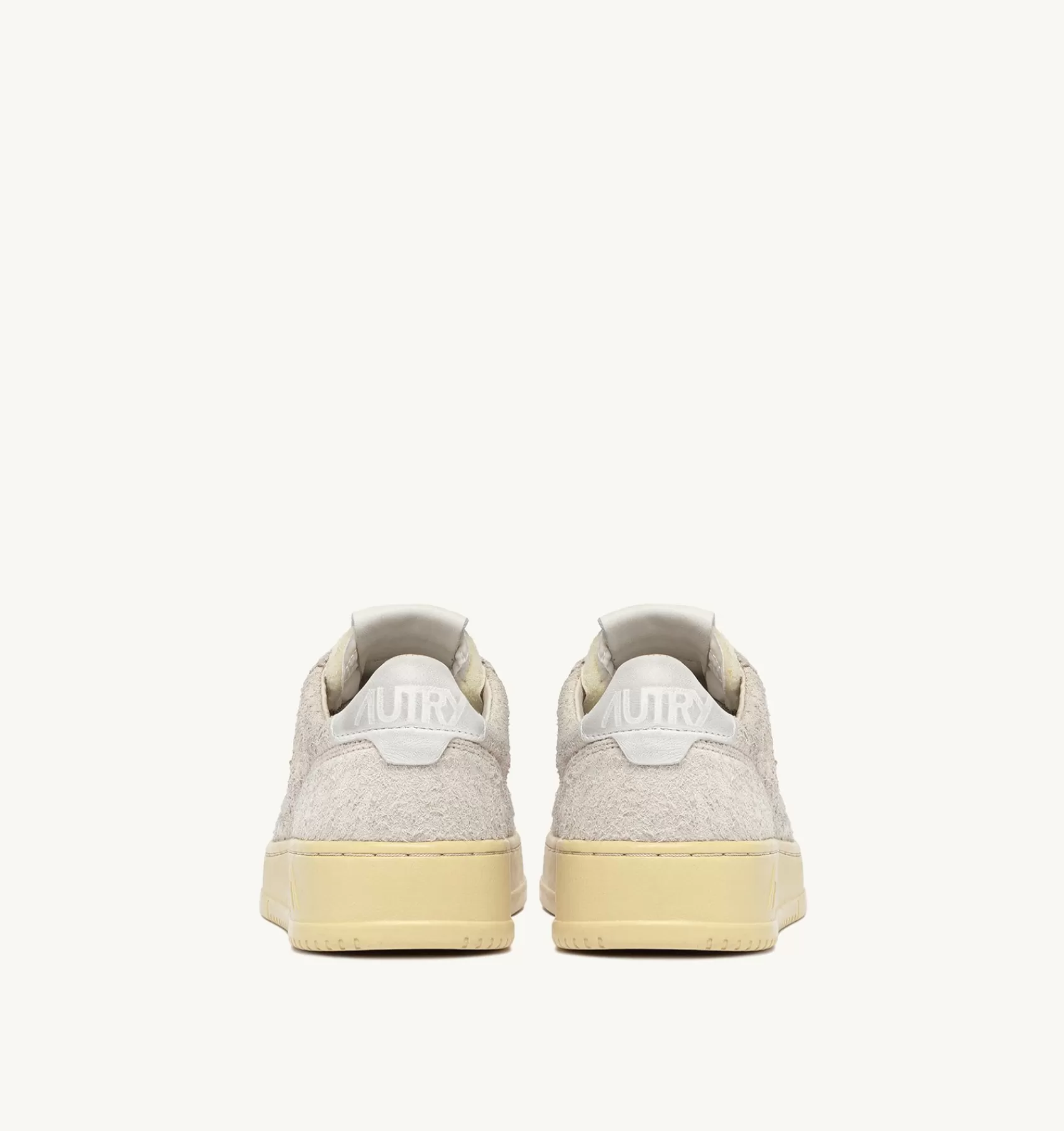 Frauen AUTRY Sneakers Medalist Low Aus Wildleder Mit "Hair"-Effekt In Sandfarbe
