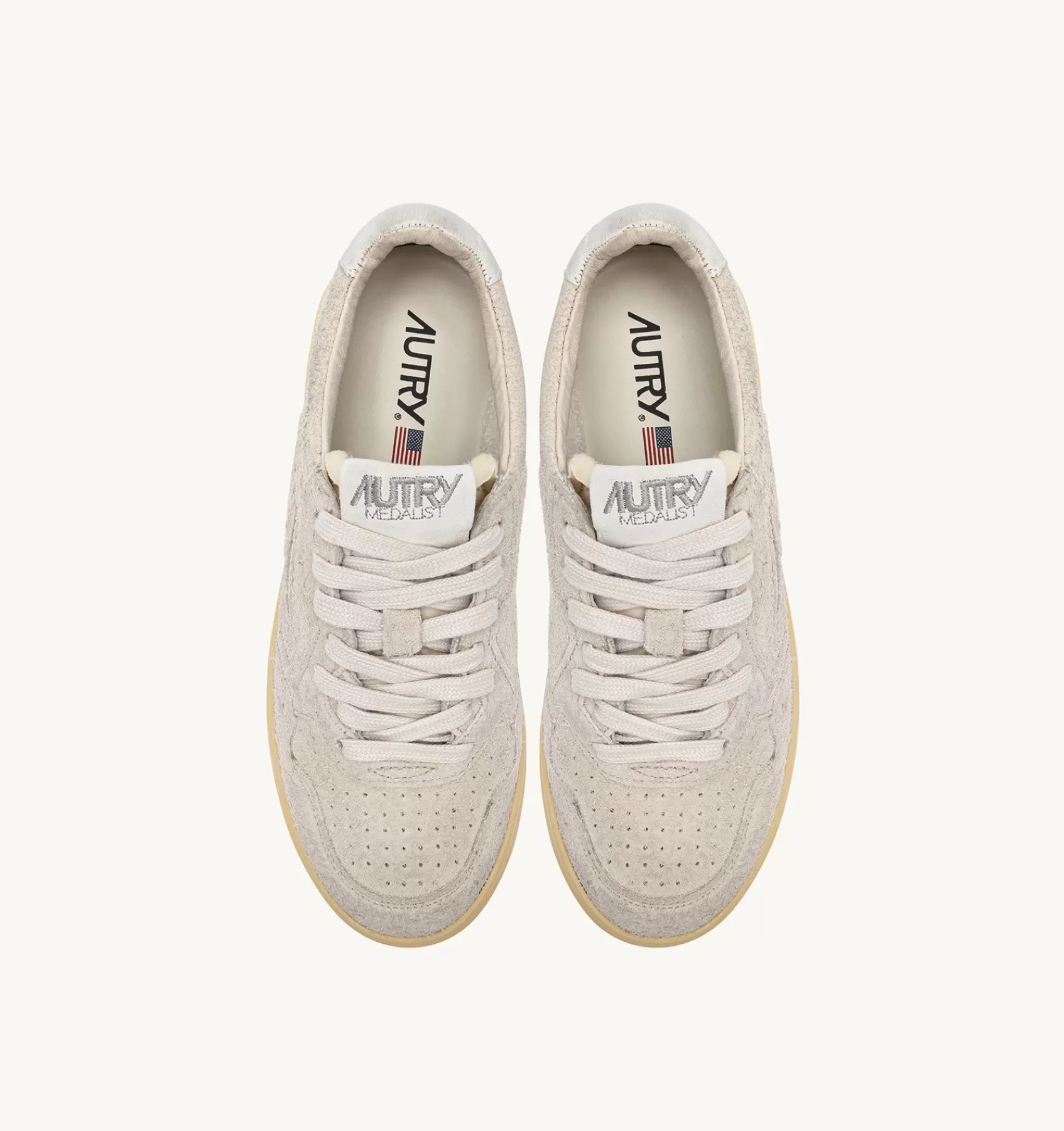 Frauen AUTRY Sneakers Medalist Low Aus Wildleder Mit "Hair"-Effekt In Sandfarbe