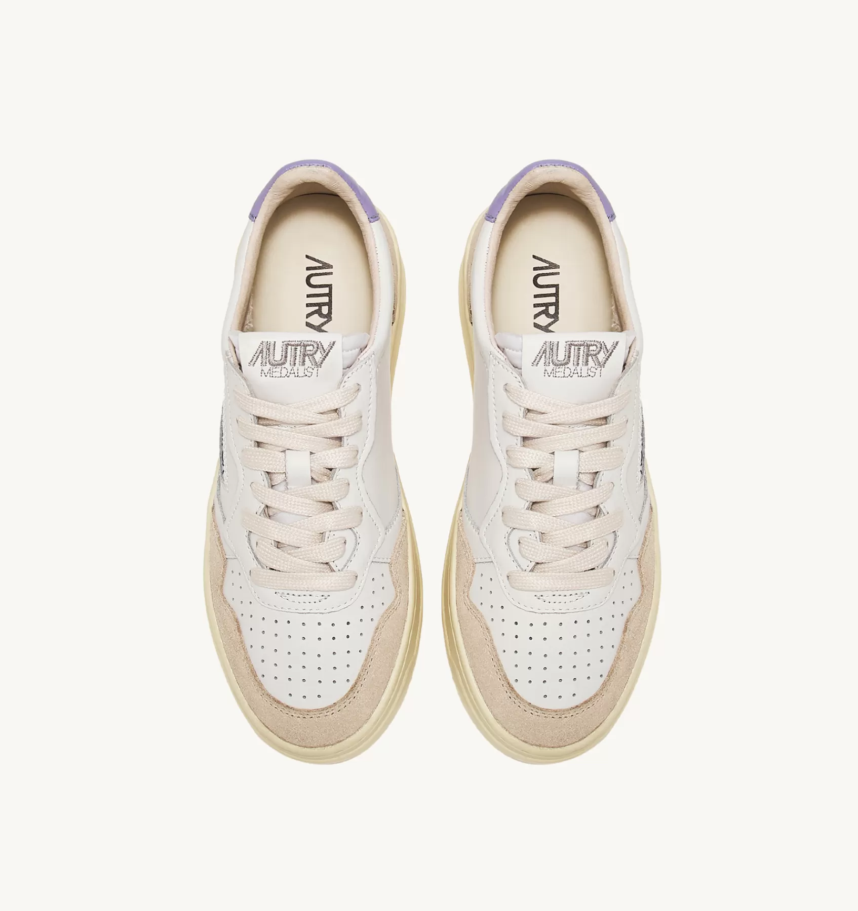 Frauen AUTRY Sneakers Medalist Low Aus Wildleder Und Leder In Weiss Und Lavendel