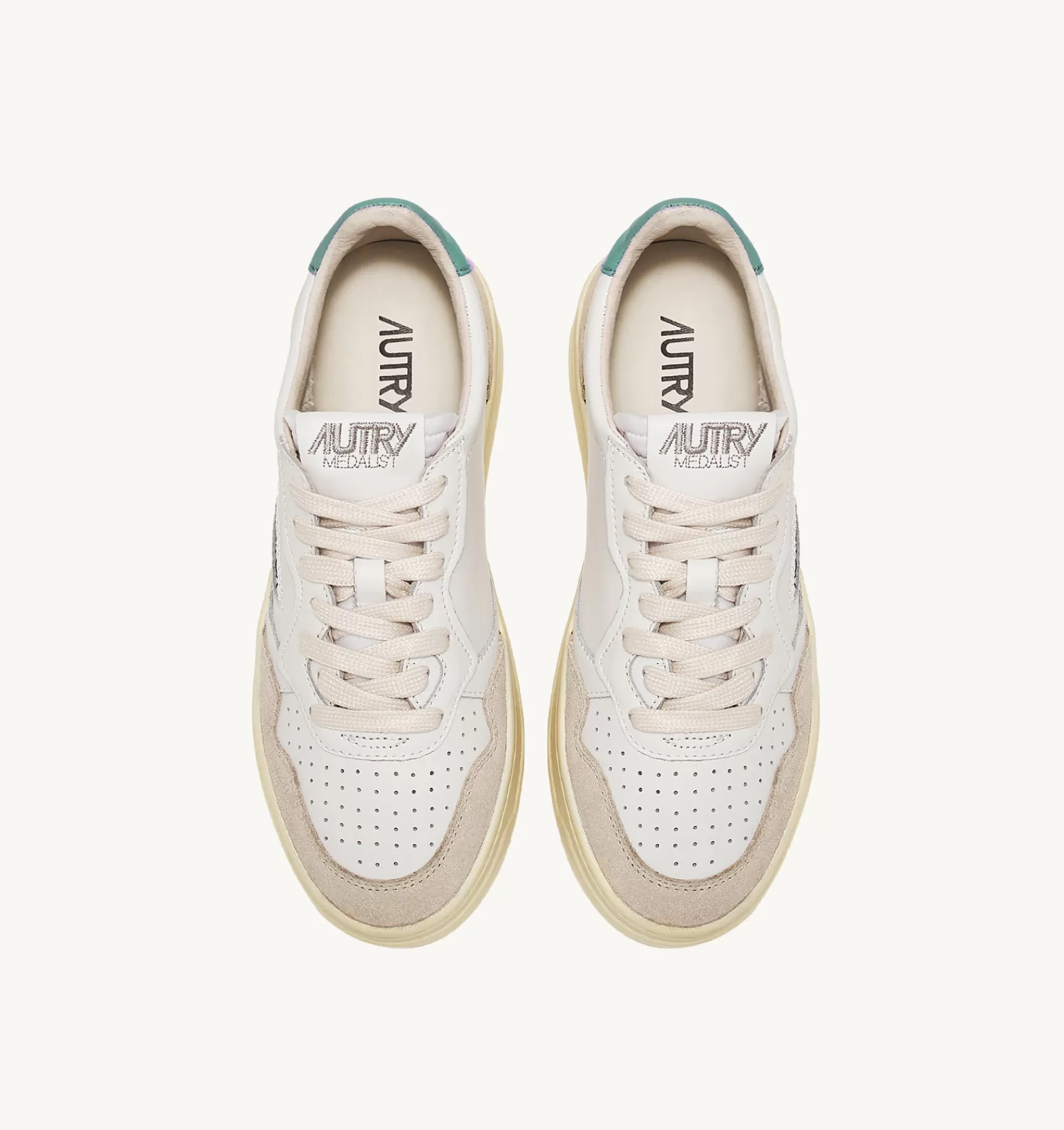 Männer AUTRY Sneakers Medalist Low Aus Wildleder Und Leder In Weiss Und Malachi