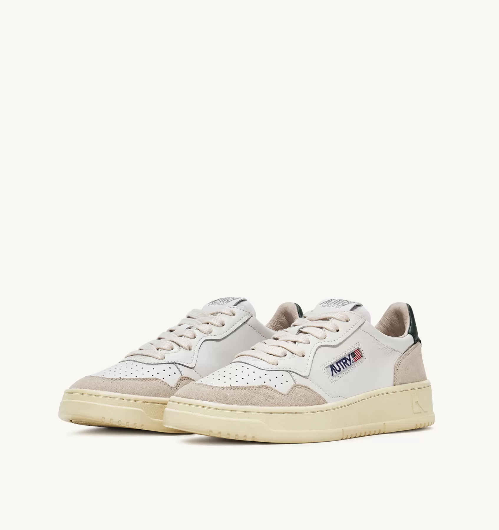 Männer AUTRY Sneakers Medalist Low Aus Wildleder Und Leder In Weiss Und Mount