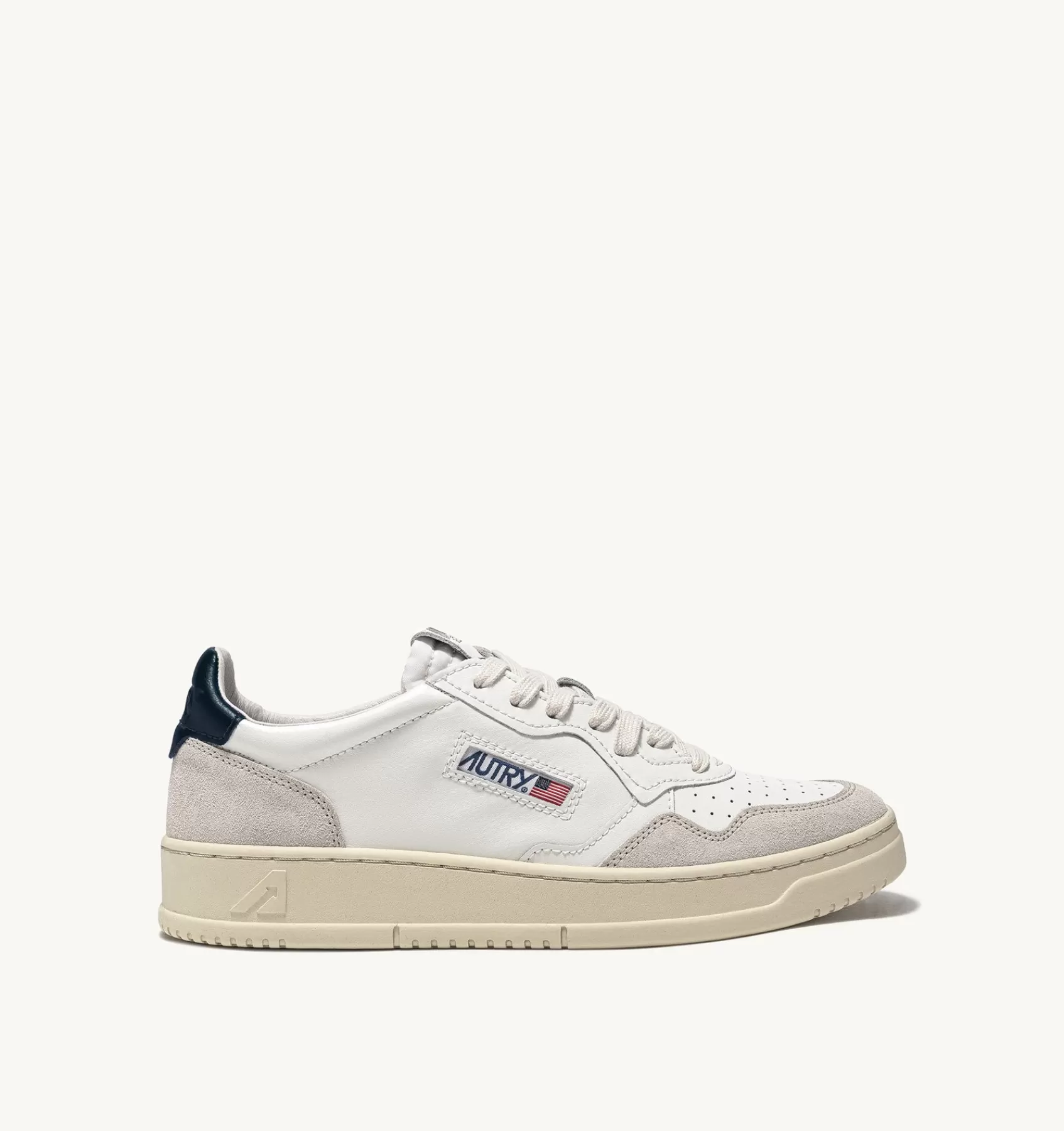 Frauen AUTRY Sneakers Medalist Low Aus Wildleder Und Weissem Leder Mit Blau