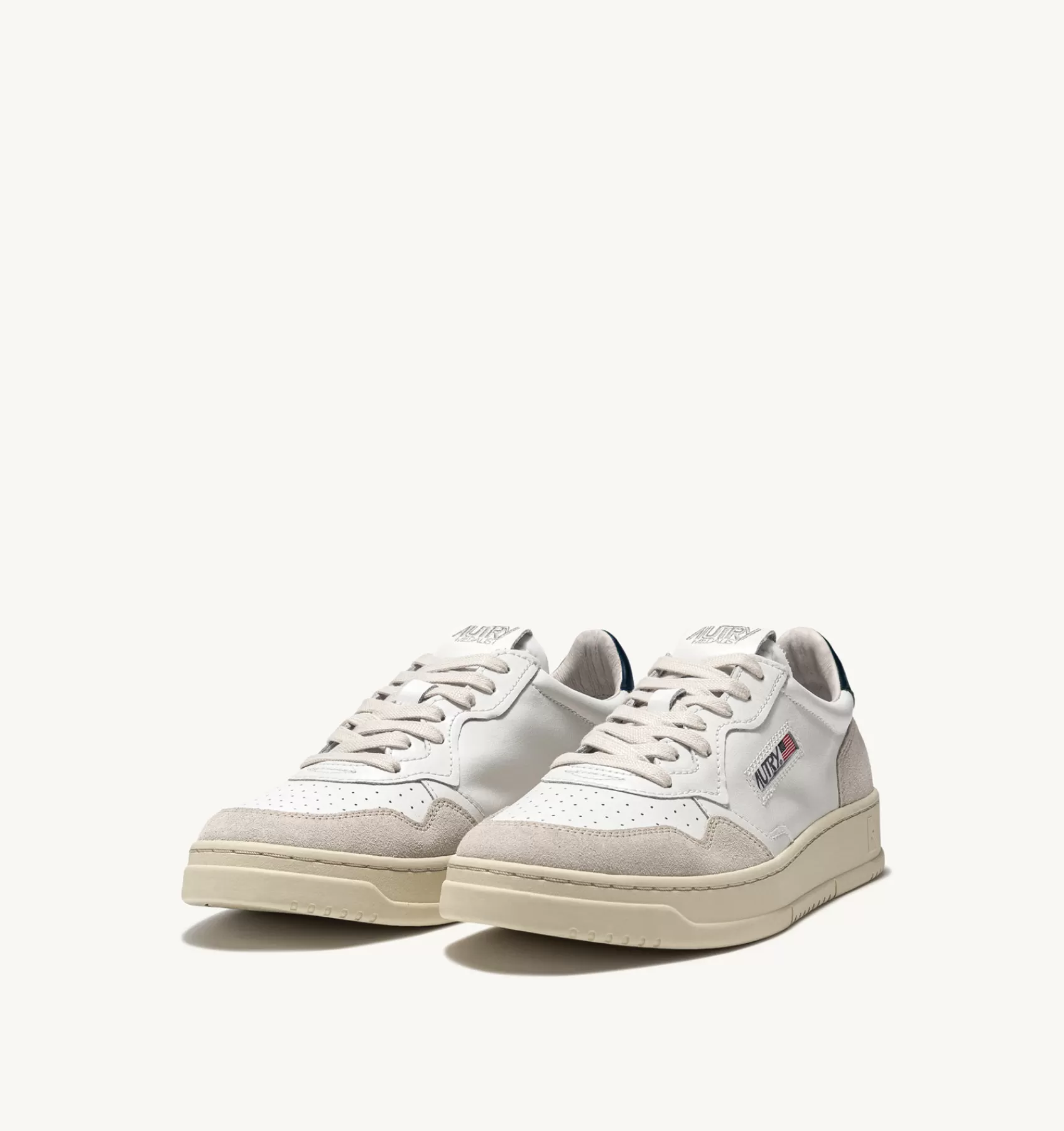 Männer AUTRY Sneakers Medalist Low Aus Wildleder Und Weissem Leder Mit Blau