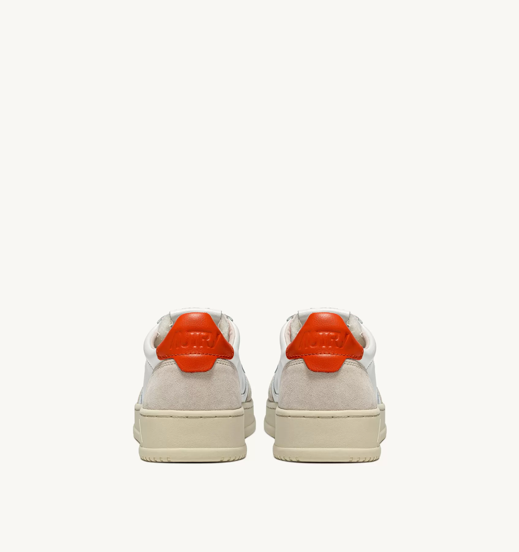 Männer AUTRY Sneakers Medalist Low Aus Wildleder Und Weissem Leder Mit Orange