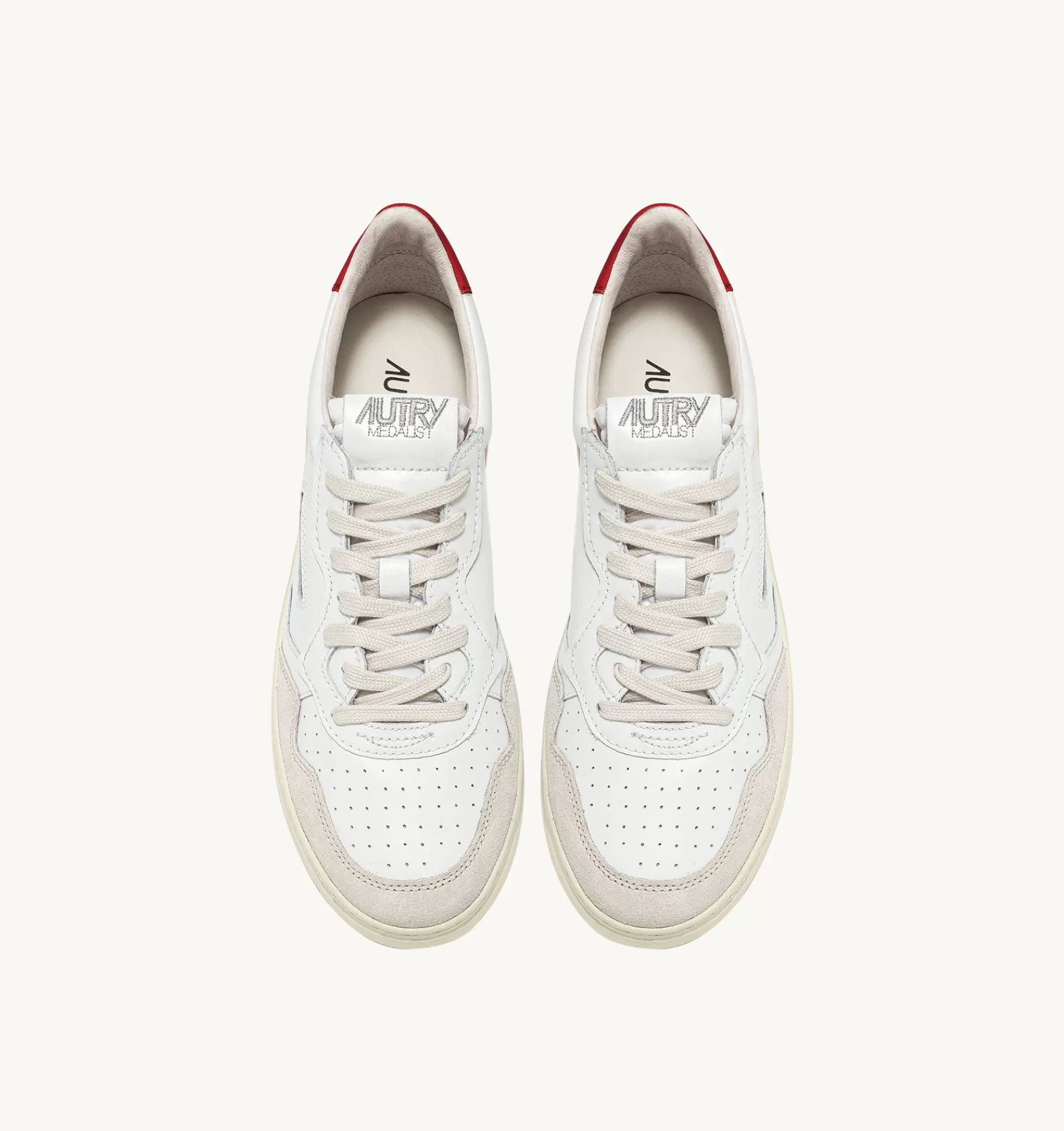 Frauen AUTRY Sneakers Medalist Low Aus Wildleder Und Weissem Leder Mit Rot