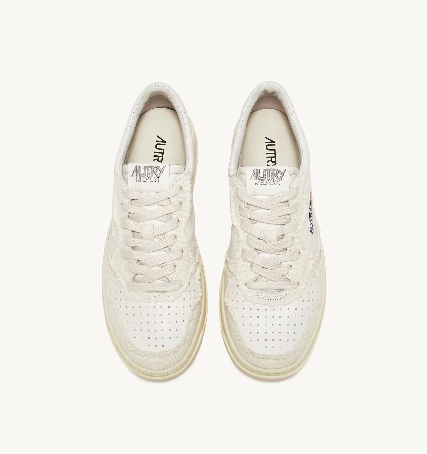 Frauen AUTRY Sneakers Medalist Low Aus Ziegenleder Und Canvas In Weiss Und Elfenbeifarbe