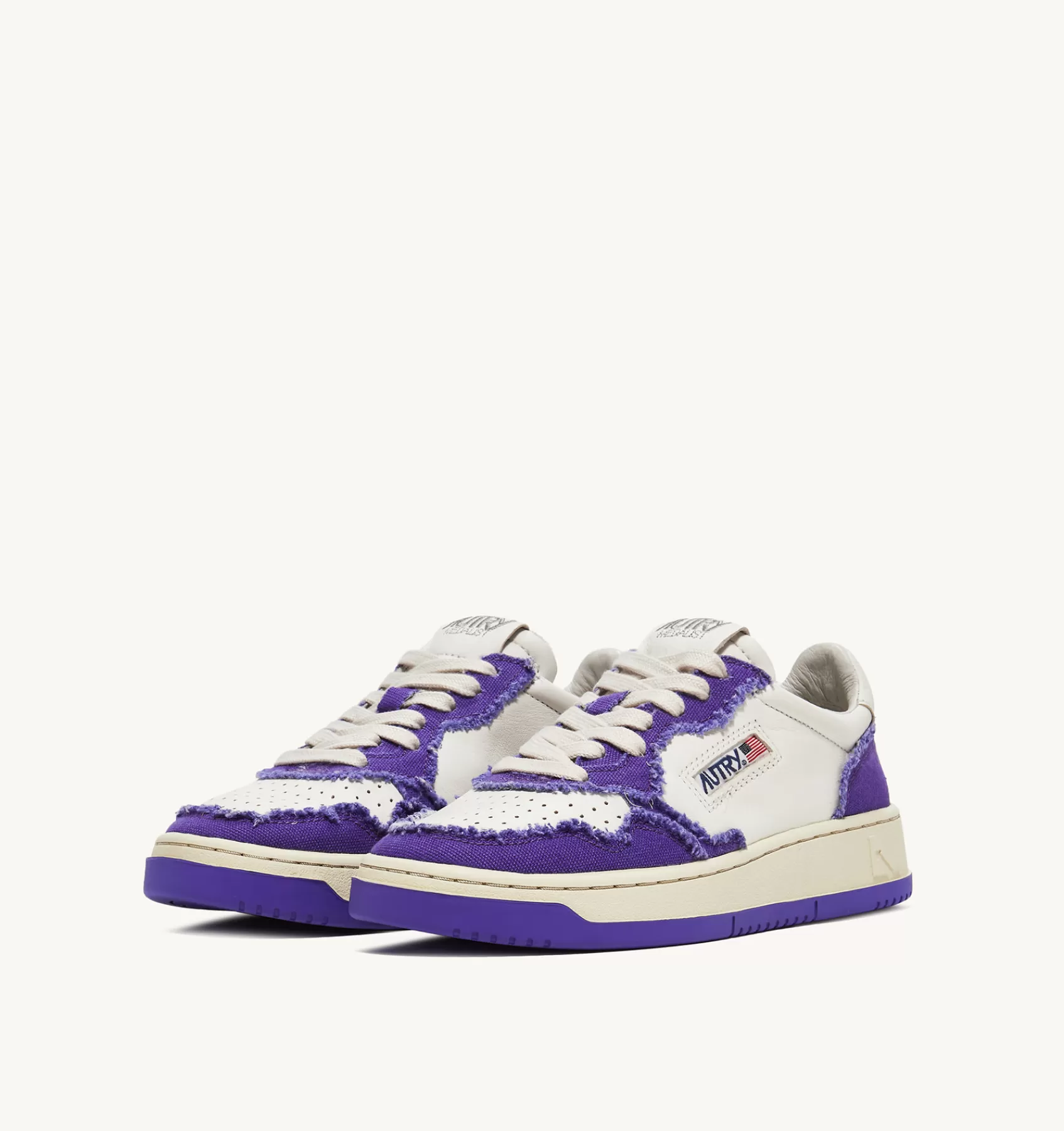 Frauen AUTRY Sneakers Medalist Low Aus Ziegenleder Und Canvas In Weiss Und Lila