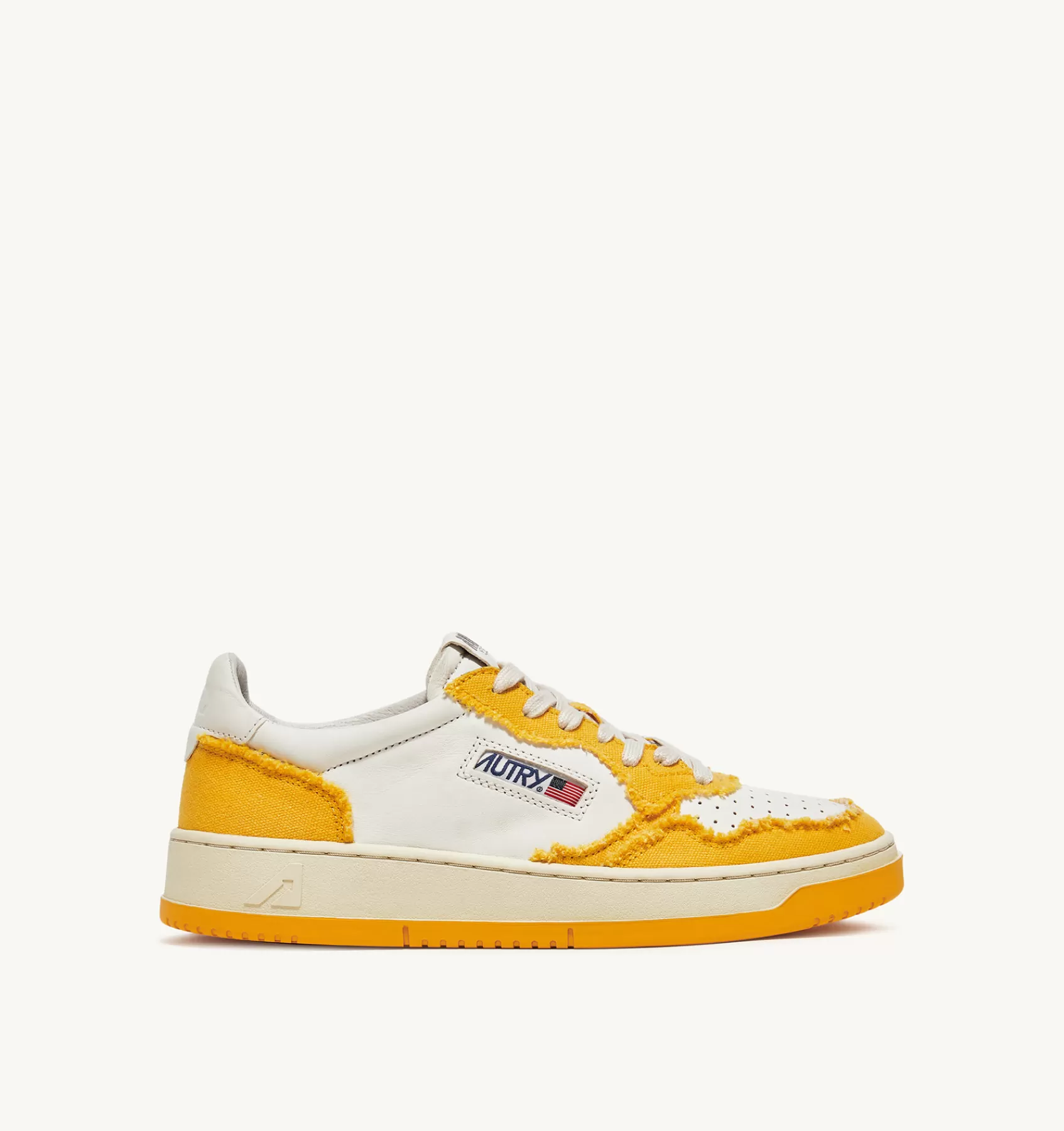 Frauen AUTRY Sneakers Medalist Low Aus Ziegenleder Und Canvas In Weiss Und Mango