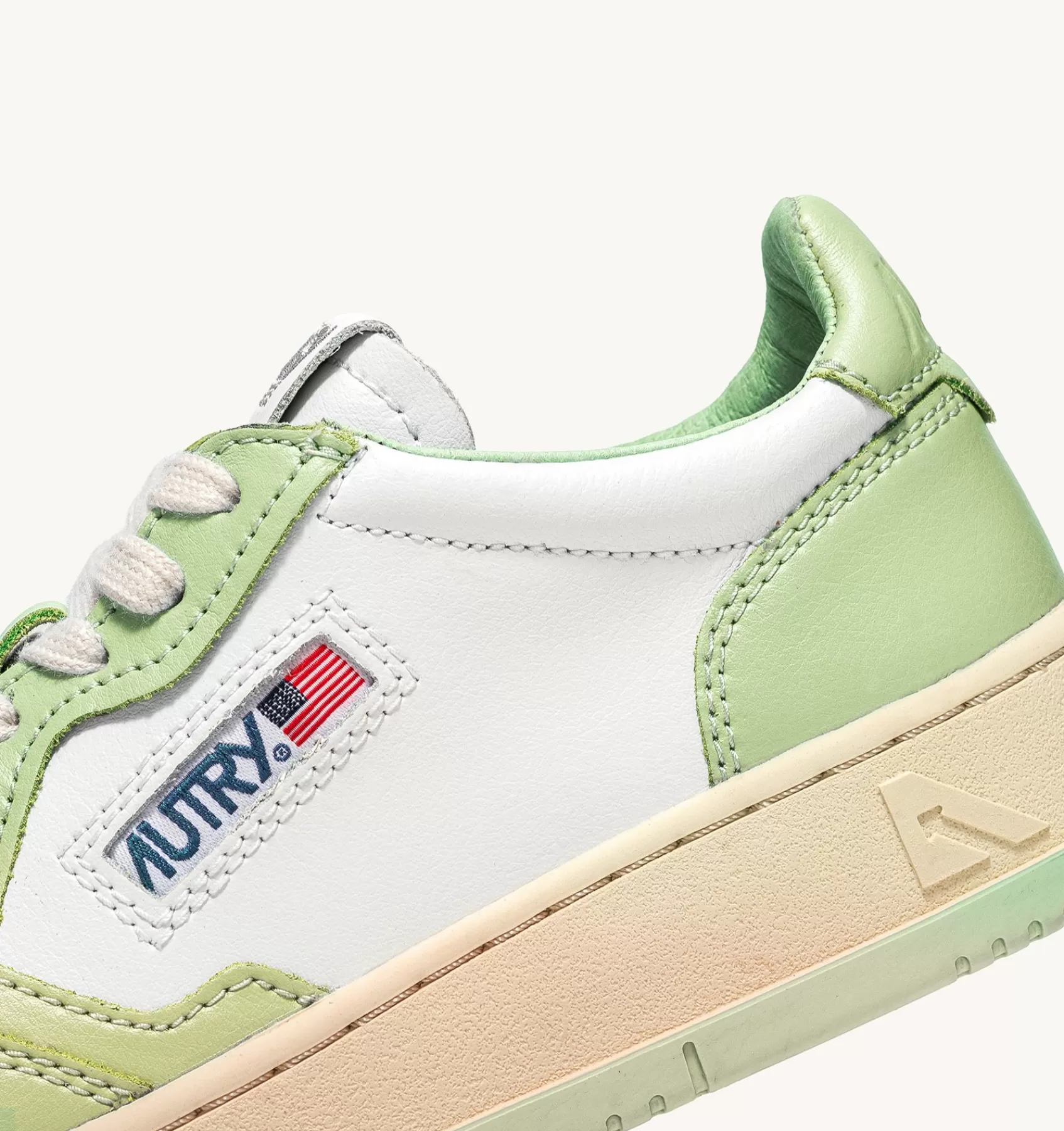 Männer AUTRY Sneakers Medalist Low Aus Zweifarbigem Leder Nile Und Grun