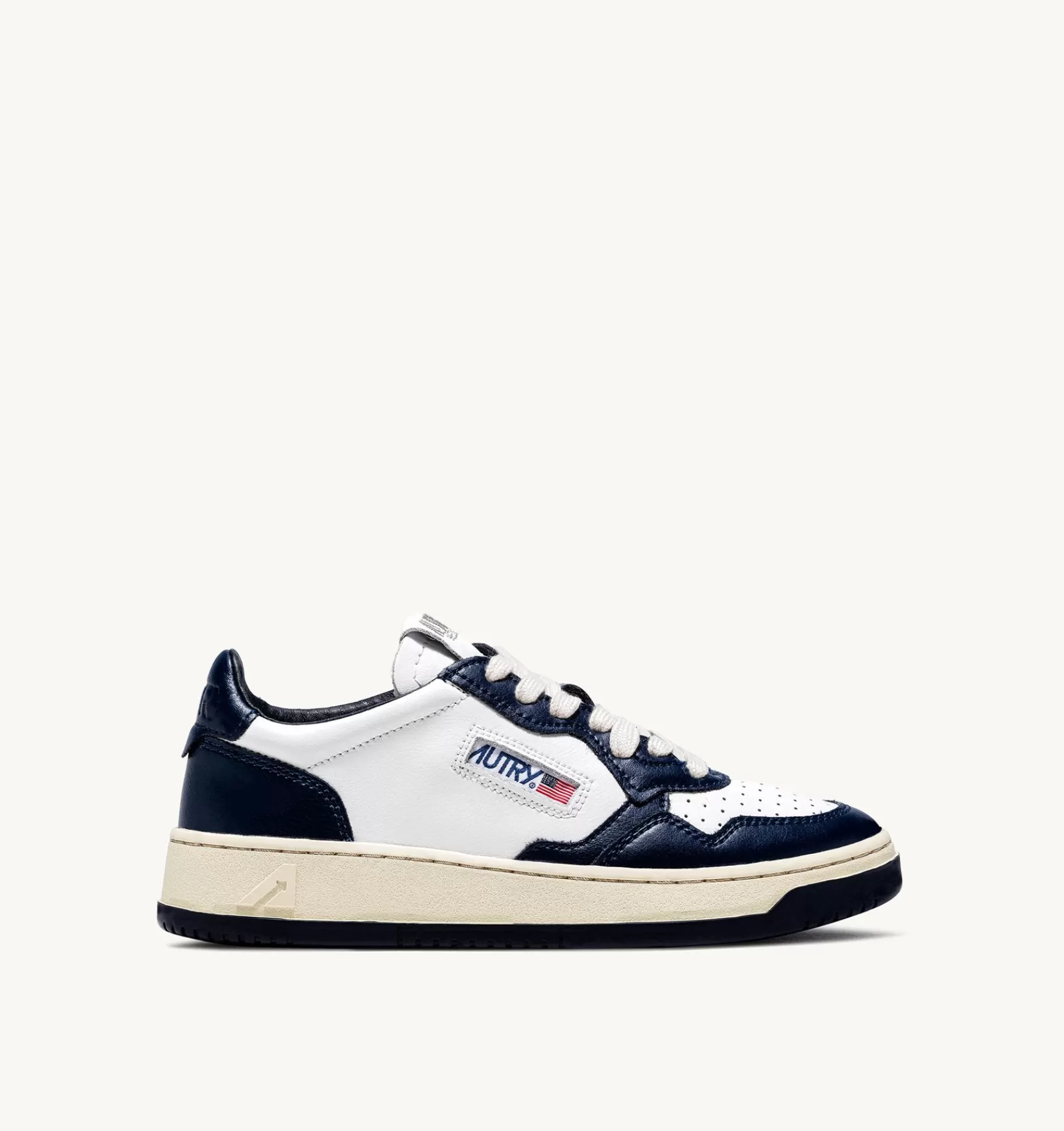 Frauen AUTRY Sneakers Medalist Low Aus Zweifarbigem Leder Weiss Und Blau