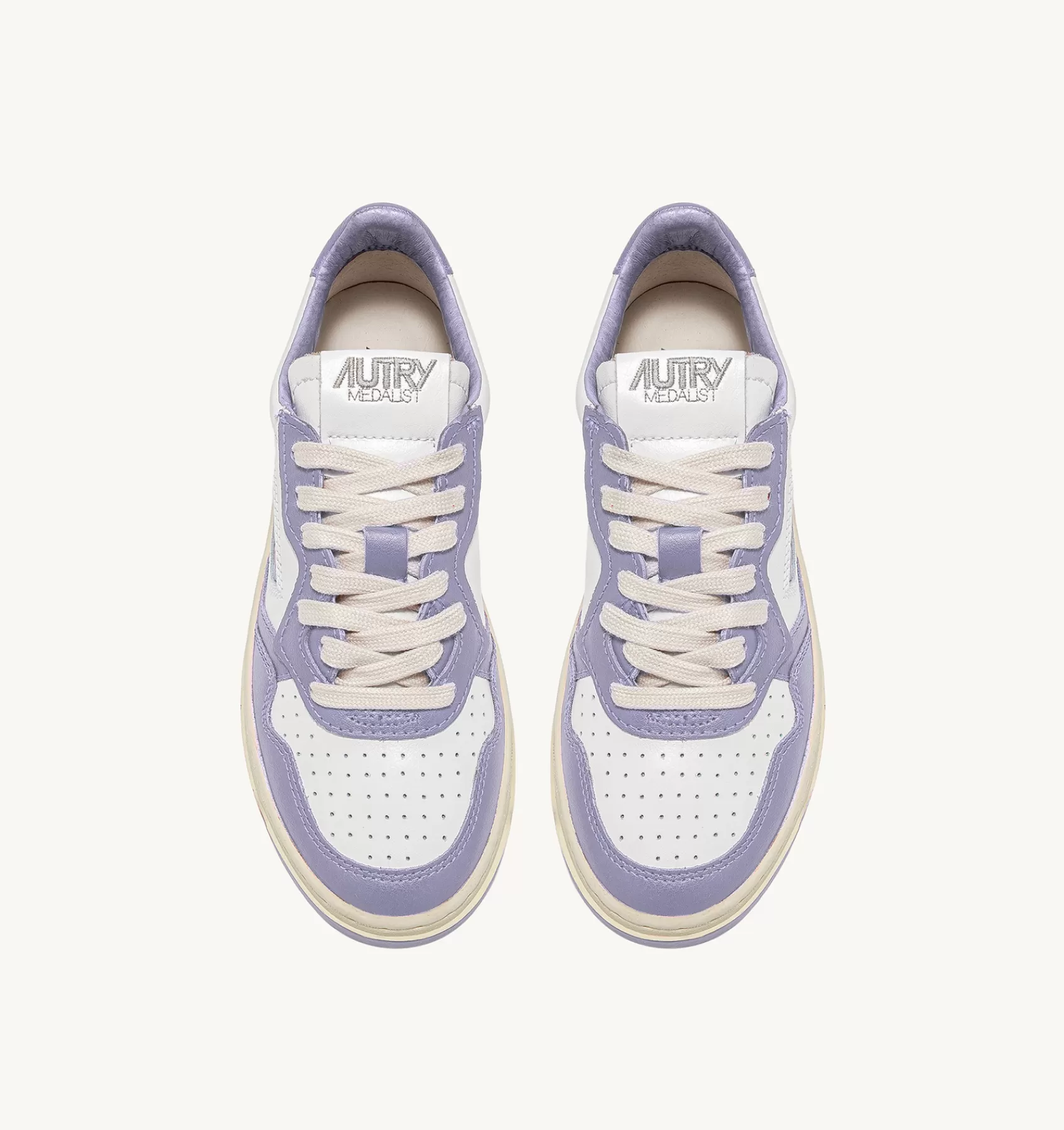 Frauen AUTRY Sneakers Medalist Low Aus Zweifarbigem Leder Weiss Und Lavendel
