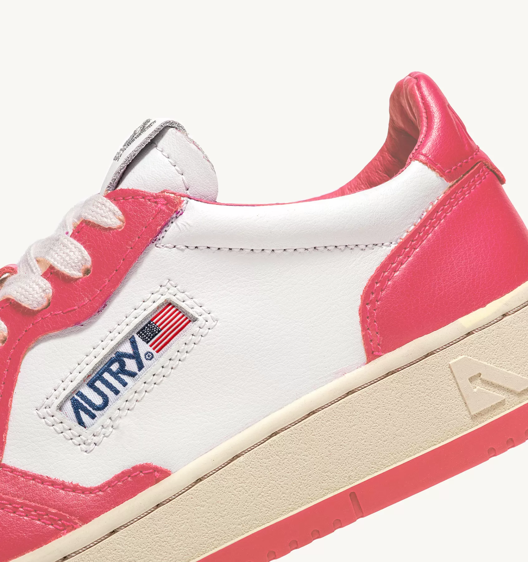 Frauen AUTRY Sneakers Medalist Low Aus Zweifarbigem Leder Weiss Und Lobster
