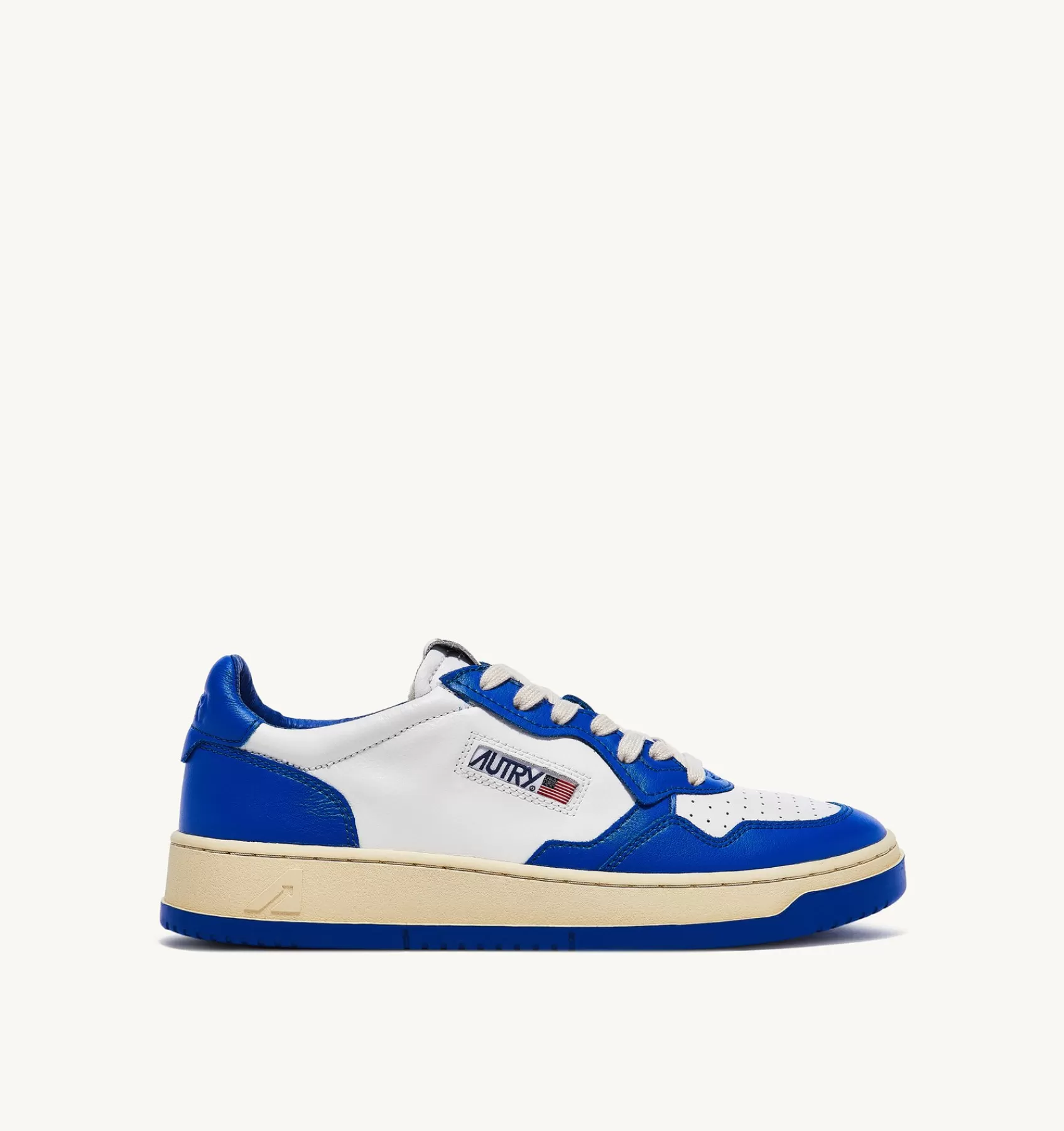 Männer AUTRY Sneakers Medalist Low Aus Zweifarbigem Leder Weiss Und Prince Blue