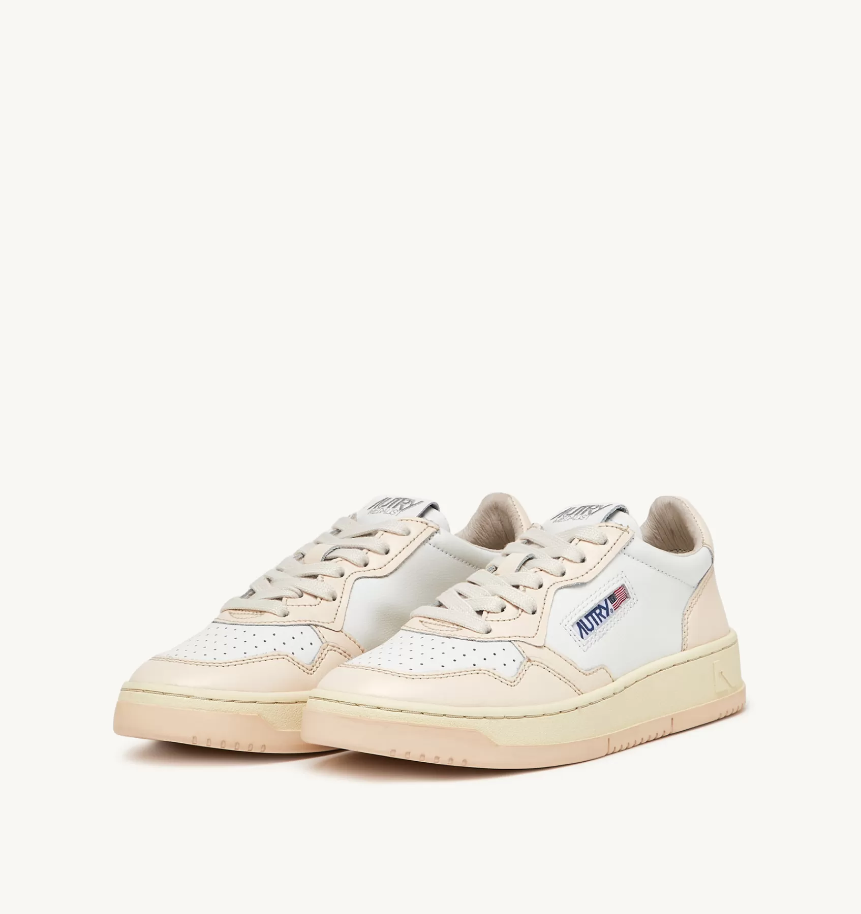 Frauen AUTRY Sneakers Medalist Low Aus Zweifarbigem Leder Weiss Und Rosa