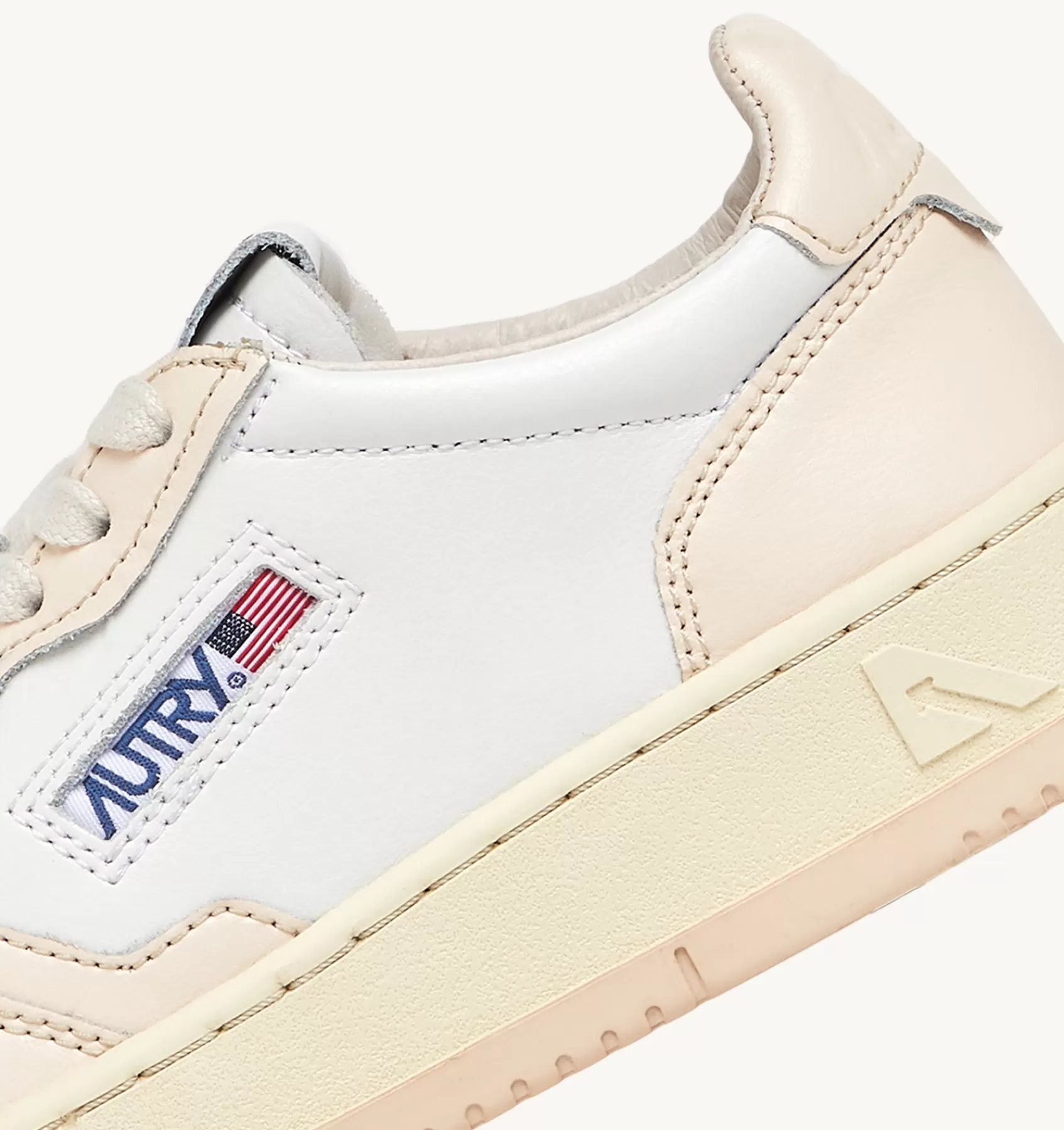 Frauen AUTRY Sneakers Medalist Low Aus Zweifarbigem Leder Weiss Und Rosa