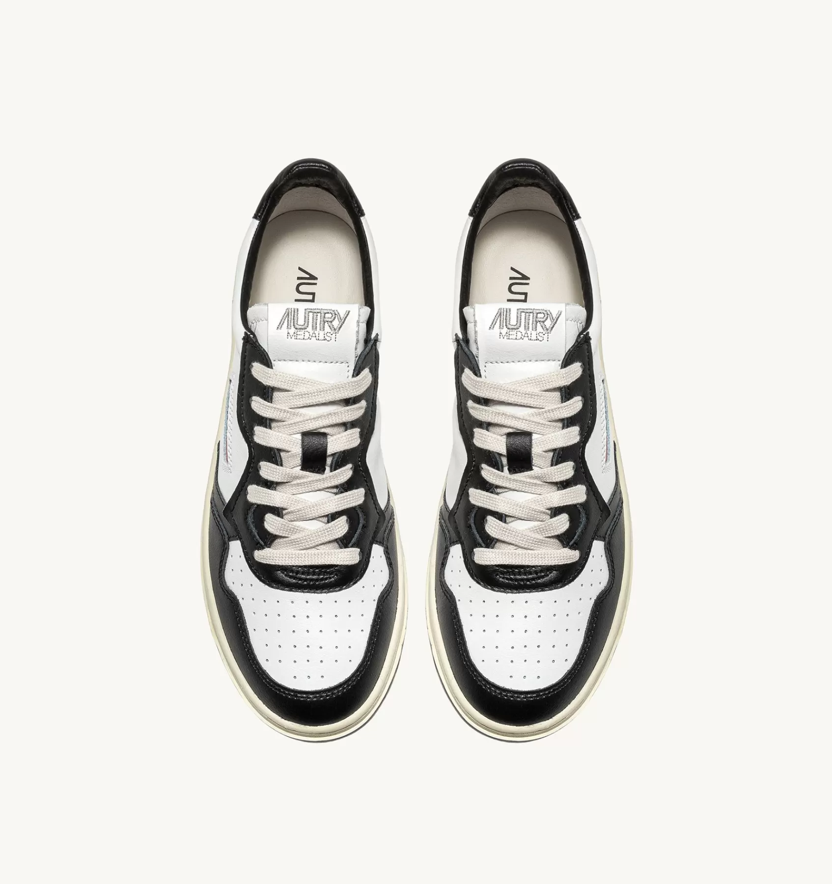 Frauen AUTRY Sneakers Medalist Low Aus Zweifarbigem Leder Weiss Und Schwarz