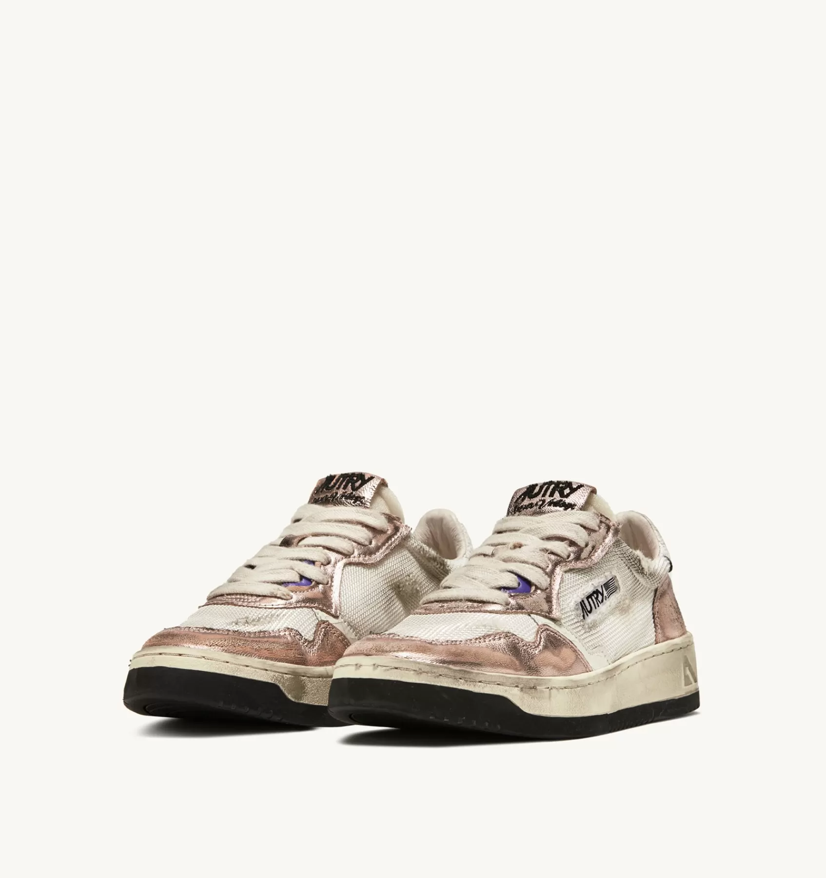 Frauen AUTRY Sneakers Medalist Low Super Vintage Aus Gewebe Und Wildleder In Weiss Und Rosa