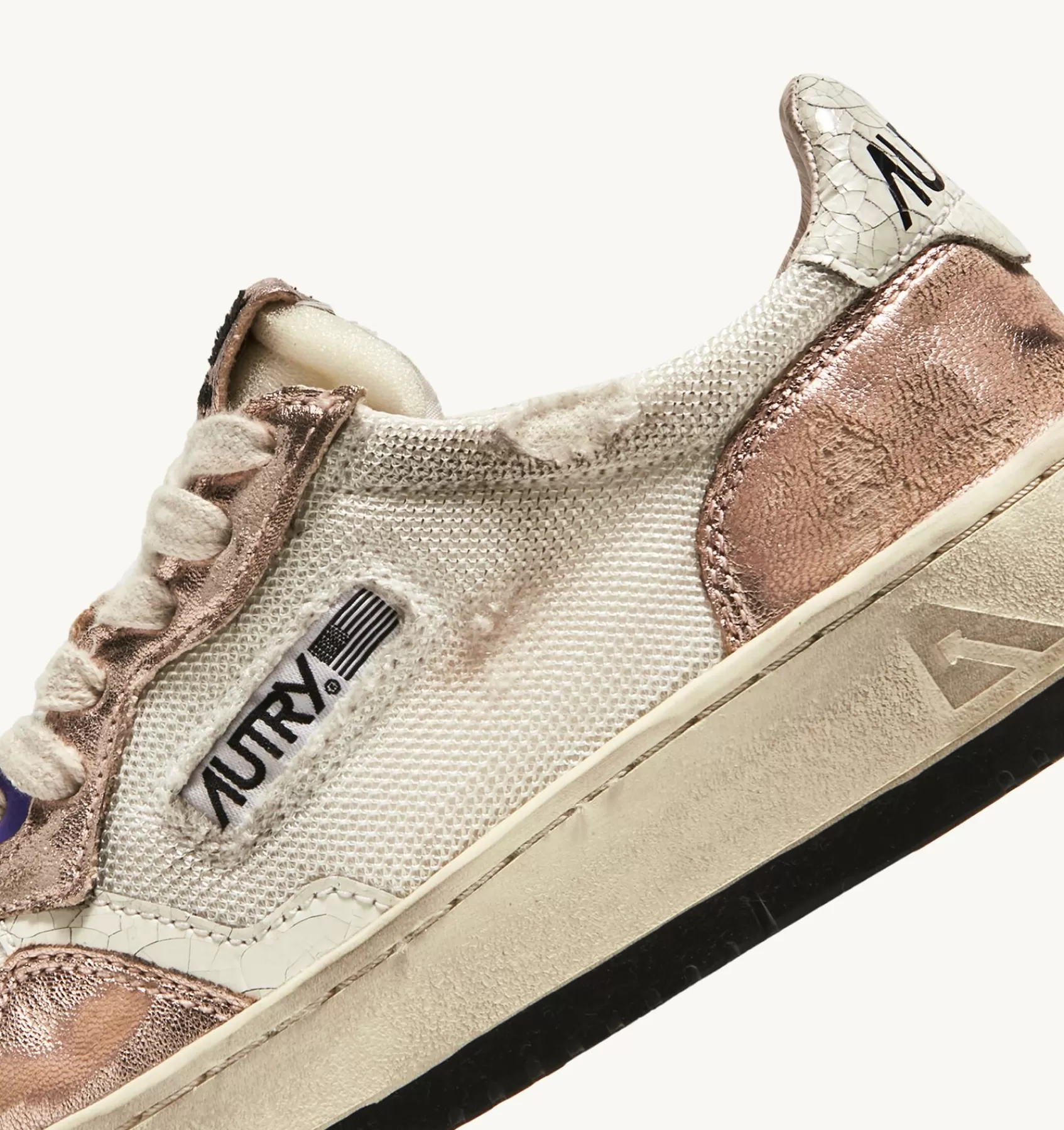 Frauen AUTRY Sneakers Medalist Low Super Vintage Aus Gewebe Und Wildleder In Weiss Und Rosa