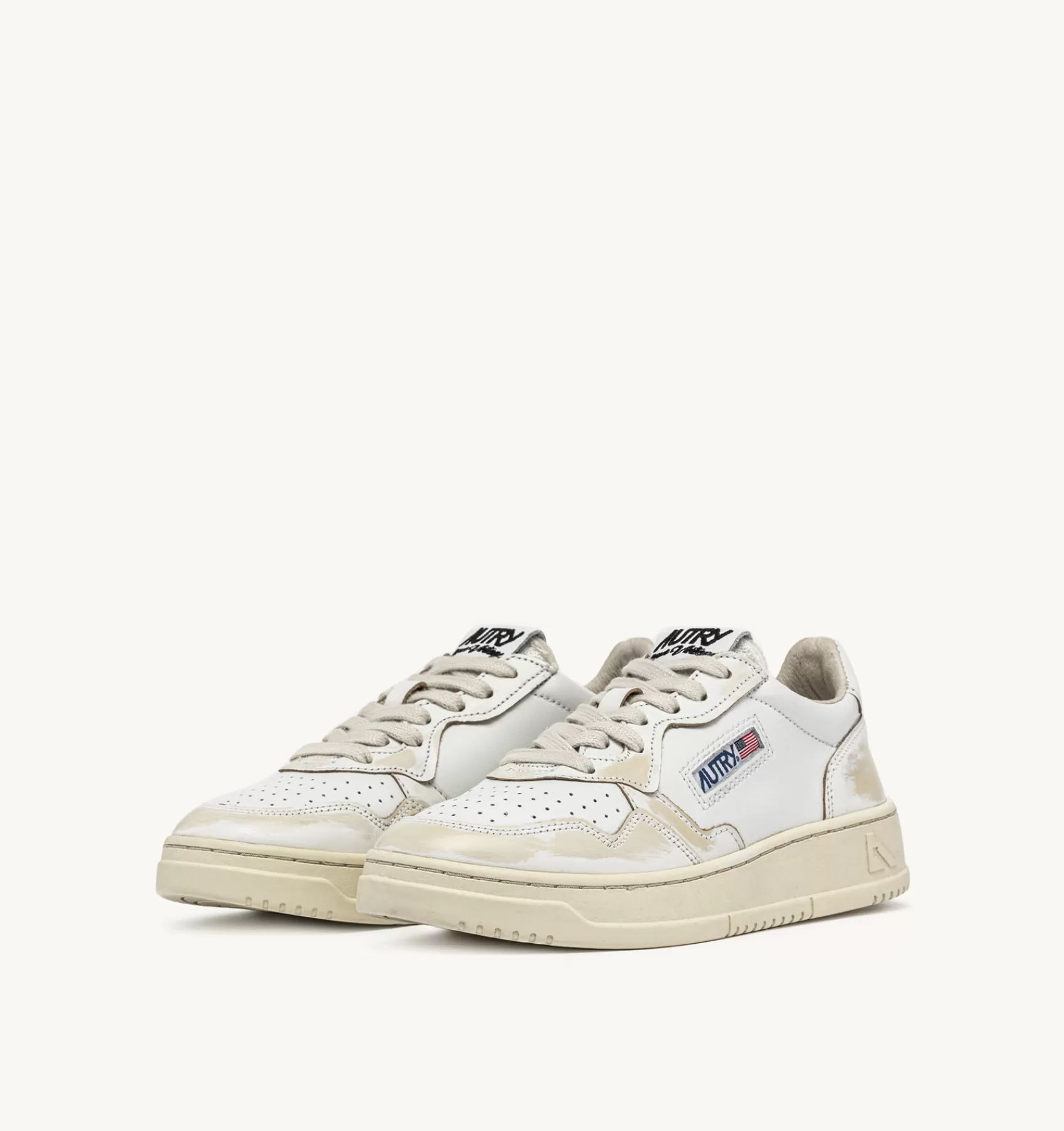 Frauen AUTRY Sneakers Medalist Low Super Vintage Aus Leder Asportable Mit Weiss Und Elfenbein
