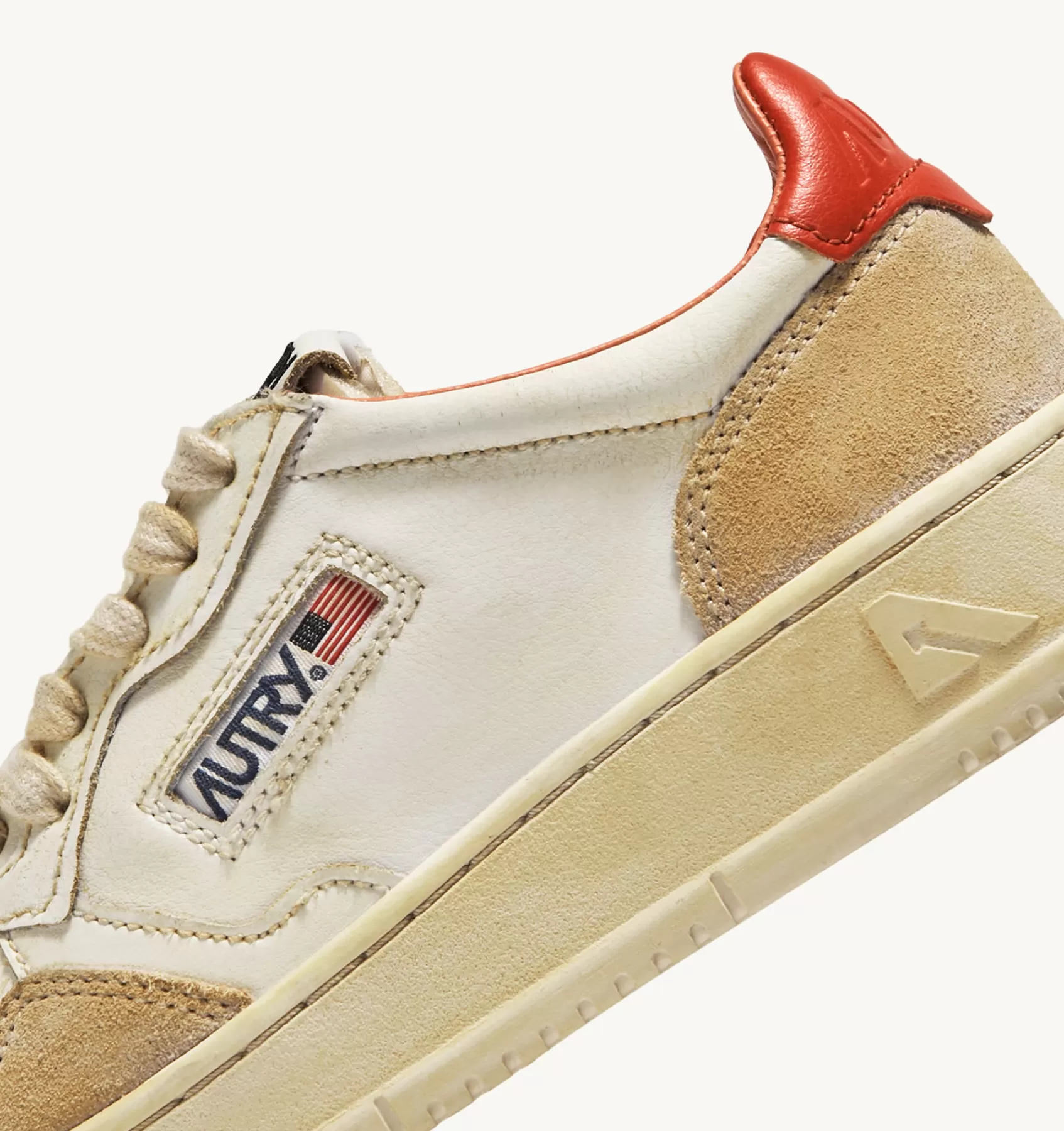 Männer AUTRY Sneakers Medalist Low Super Vintage Aus Leder Yellowing Mit Weiss Und Orange